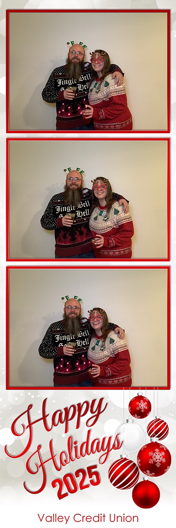 Valley Credit Union Holiday Party | View more photos from the event at gallery.photoboothbillings.com/u/PhotoBoothBillings/Valley-Credit-Union-Holiday-Party