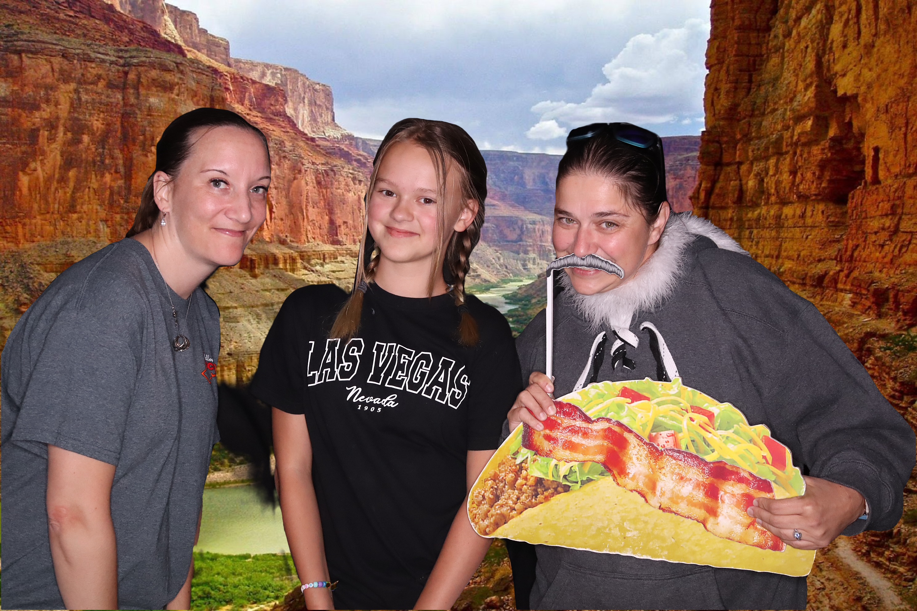 Employee Summer Party | View more photos from the event at gallery.photoboothbillings.com/u/PhotoBoothBillings/Employee-Summer-Party