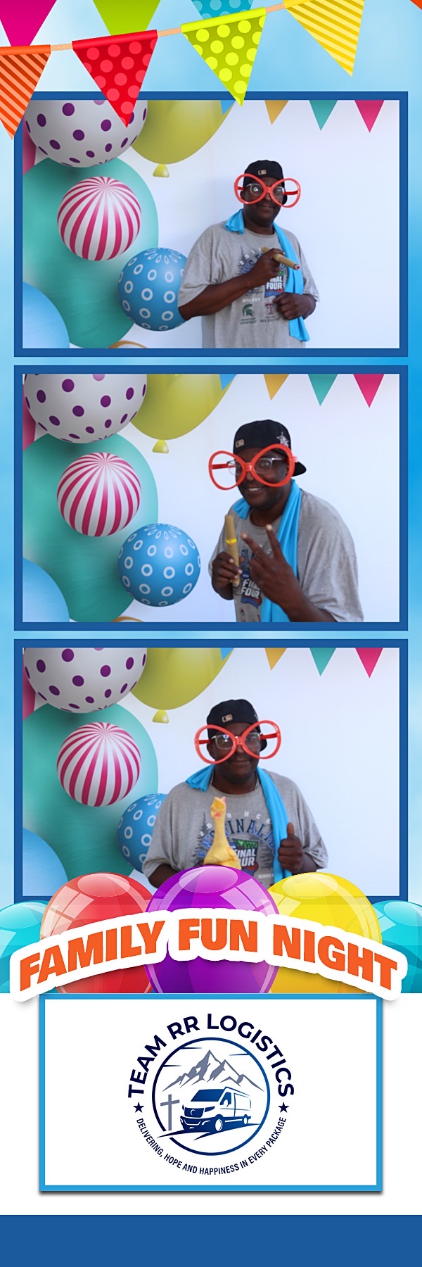 Family Fun Day | View more photos from the event at gallery.photoboothbillings.com/u/PhotoBoothBillings/Family-Fun-Day
