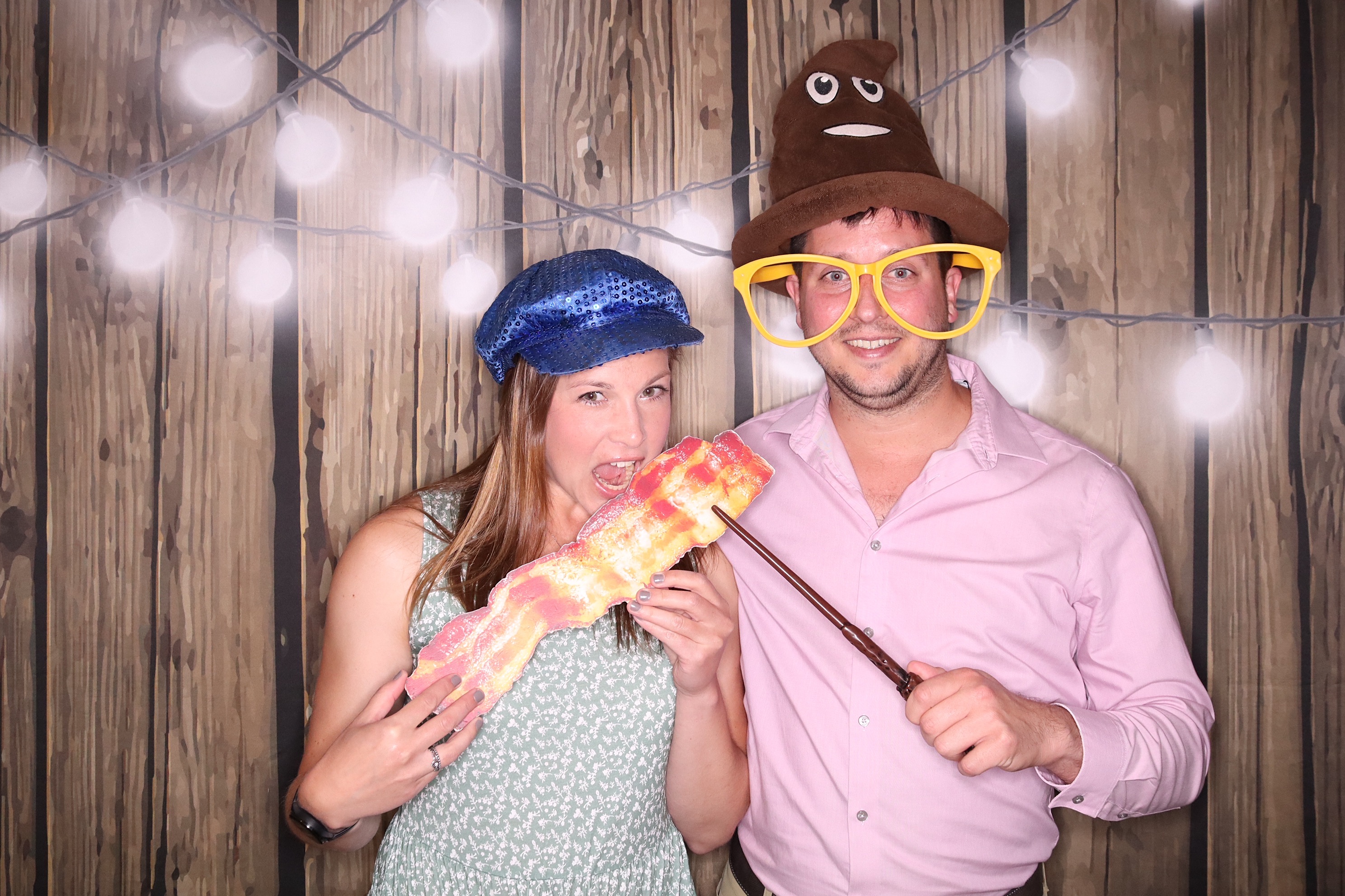 Rebecca and Adam Wedding | View more photos from the event at gallery.photoboothbillings.com/u/PhotoBoothBillings/Rebecca-and-Adam-Wedding