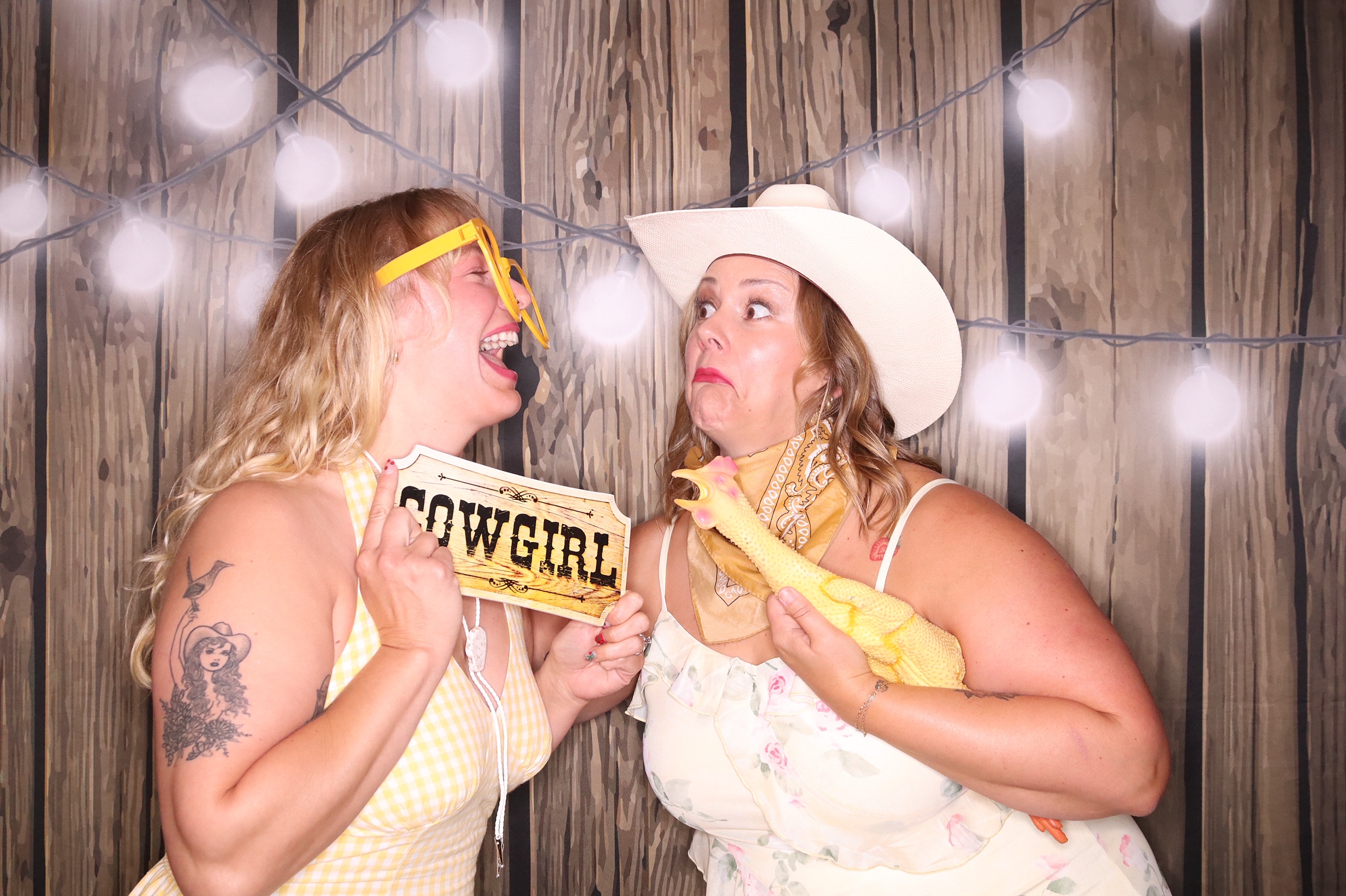 Rebecca and Adam Wedding | View more photos from the event at gallery.photoboothbillings.com/u/PhotoBoothBillings/Rebecca-and-Adam-Wedding