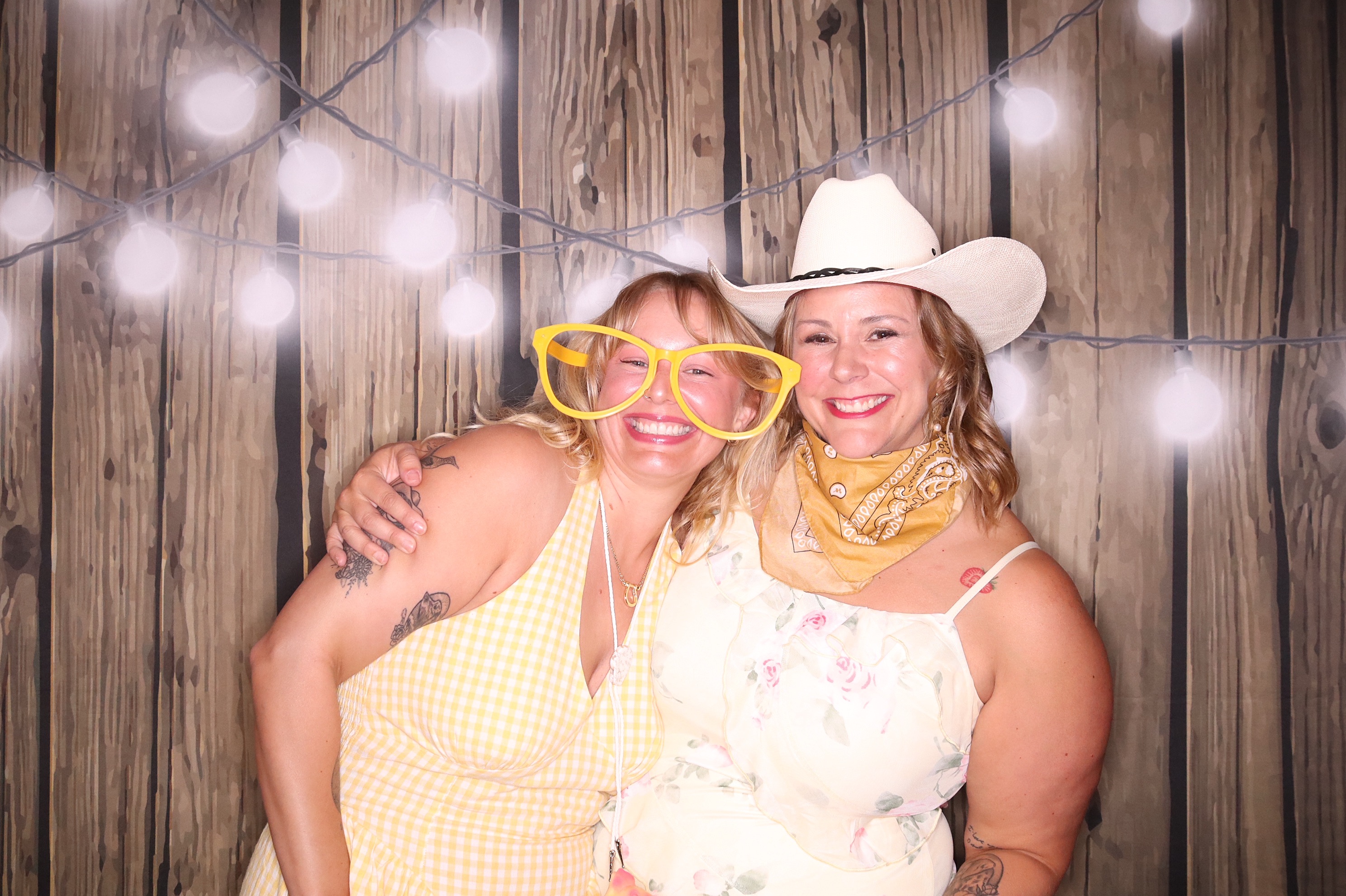 Rebecca and Adam Wedding | View more photos from the event at gallery.photoboothbillings.com/u/PhotoBoothBillings/Rebecca-and-Adam-Wedding
