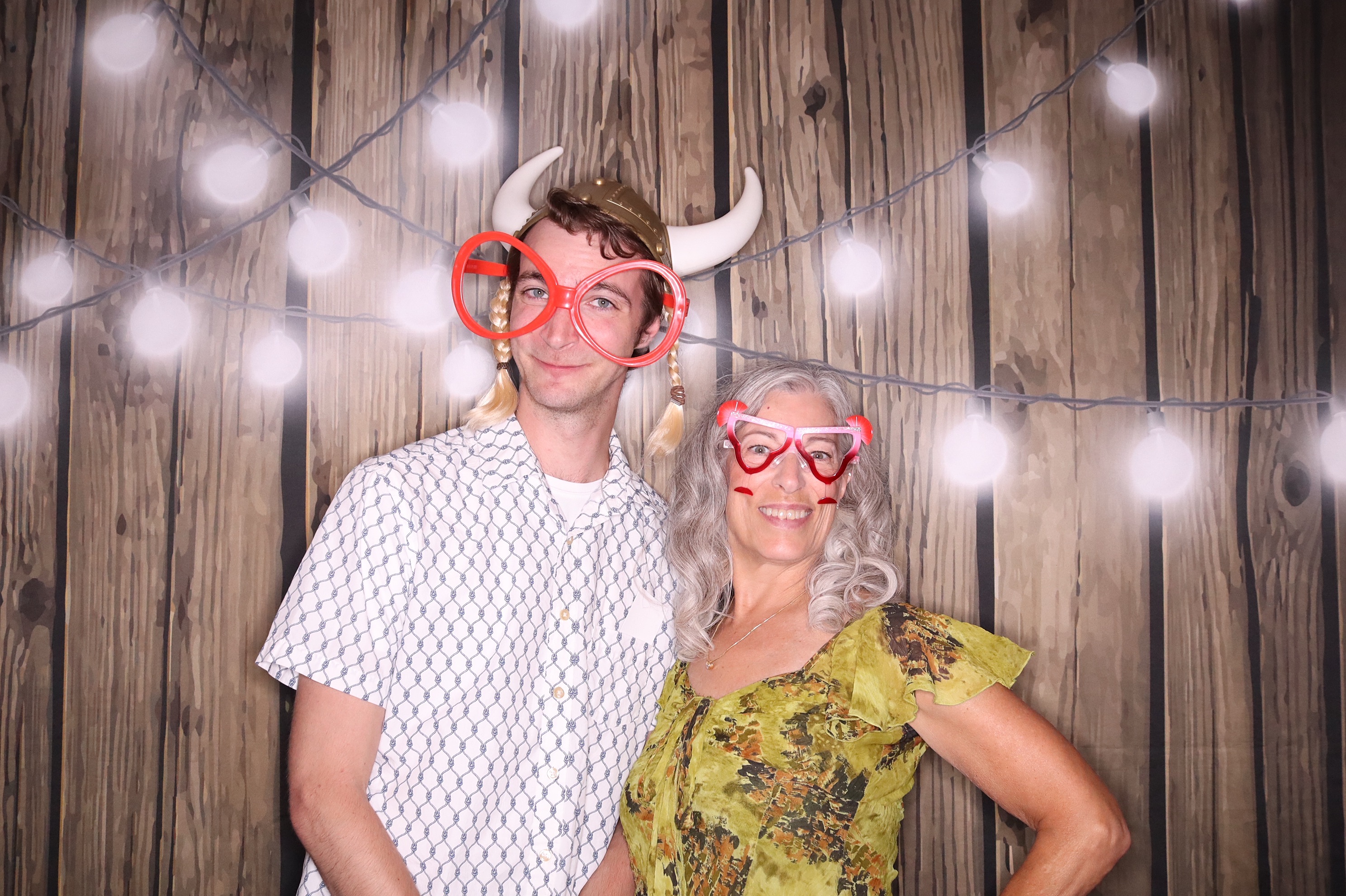 Rebecca and Adam Wedding | View more photos from the event at gallery.photoboothbillings.com/u/PhotoBoothBillings/Rebecca-and-Adam-Wedding