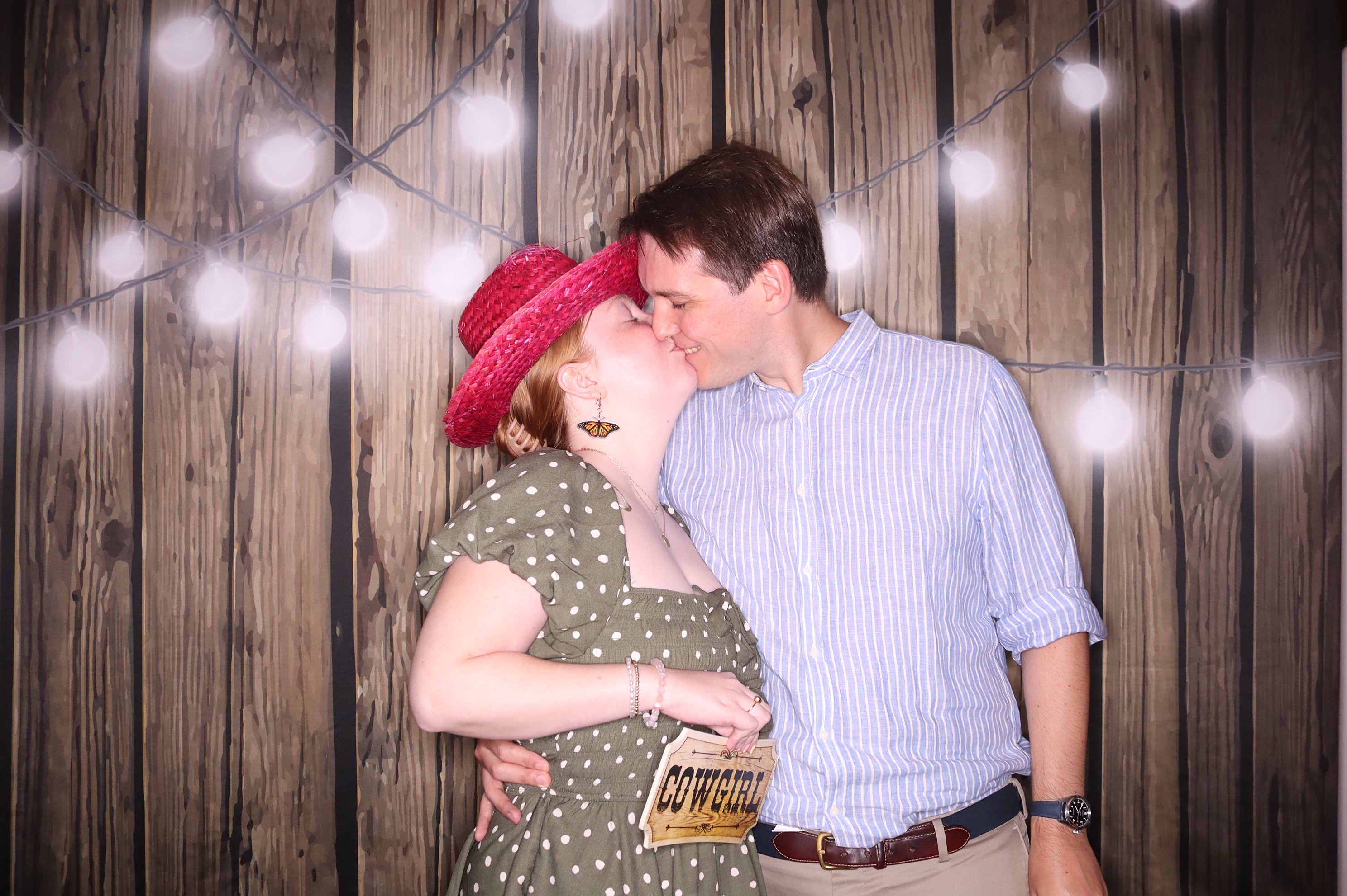 Rebecca and Adam Wedding | View more photos from the event at gallery.photoboothbillings.com/u/PhotoBoothBillings/Rebecca-and-Adam-Wedding