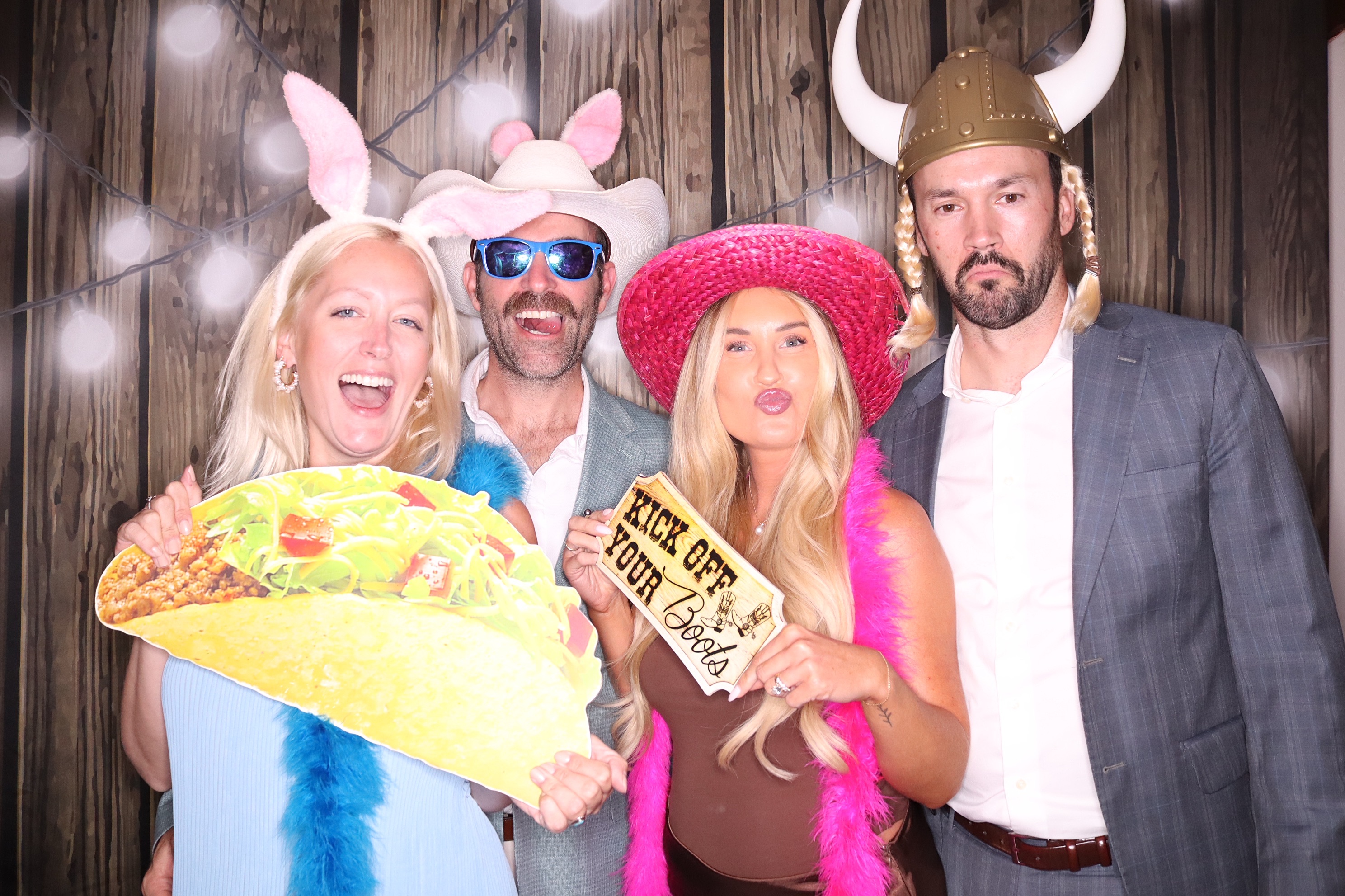 Rebecca and Adam Wedding | View more photos from the event at gallery.photoboothbillings.com/u/PhotoBoothBillings/Rebecca-and-Adam-Wedding