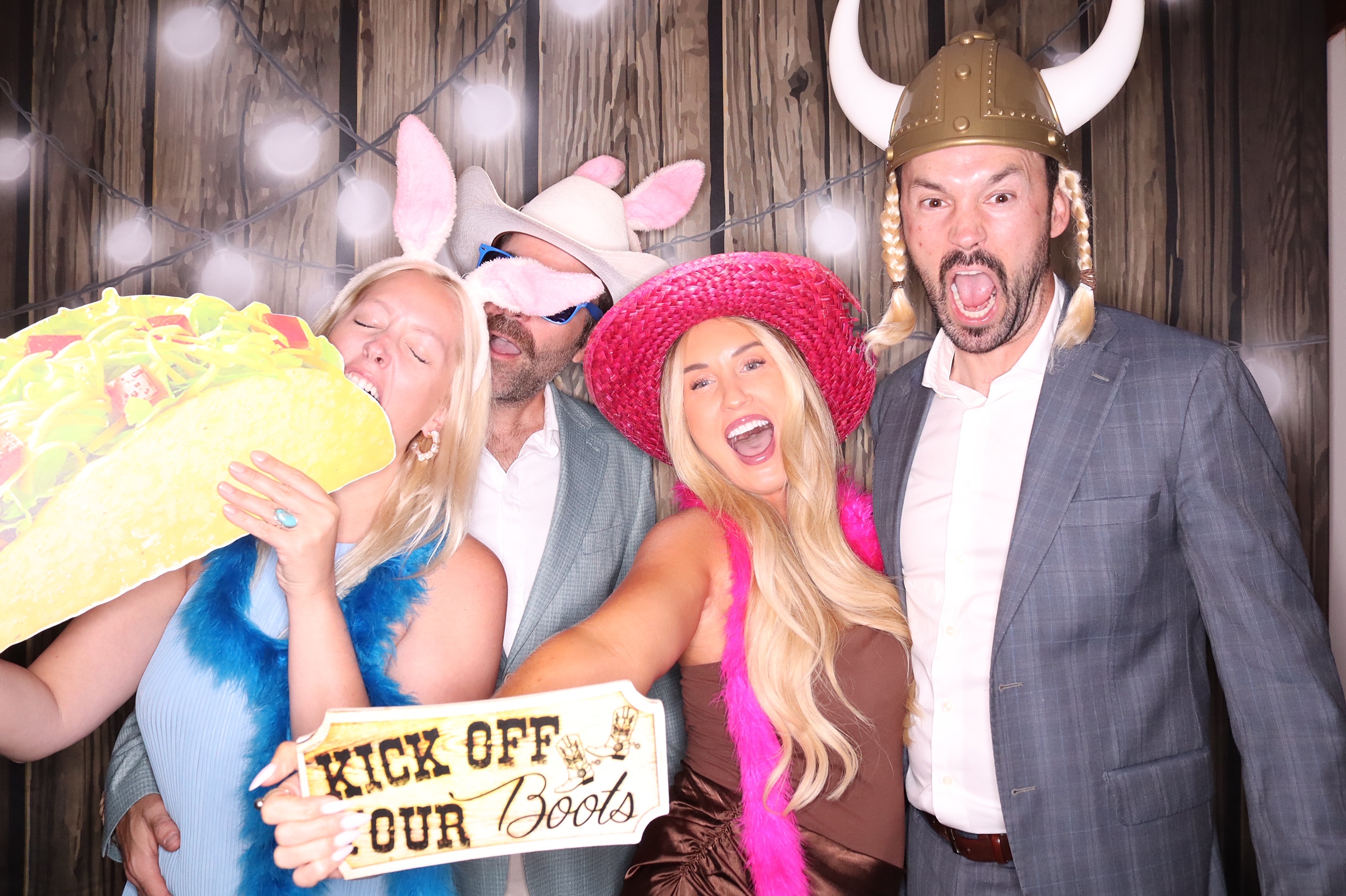 Rebecca and Adam Wedding | View more photos from the event at gallery.photoboothbillings.com/u/PhotoBoothBillings/Rebecca-and-Adam-Wedding