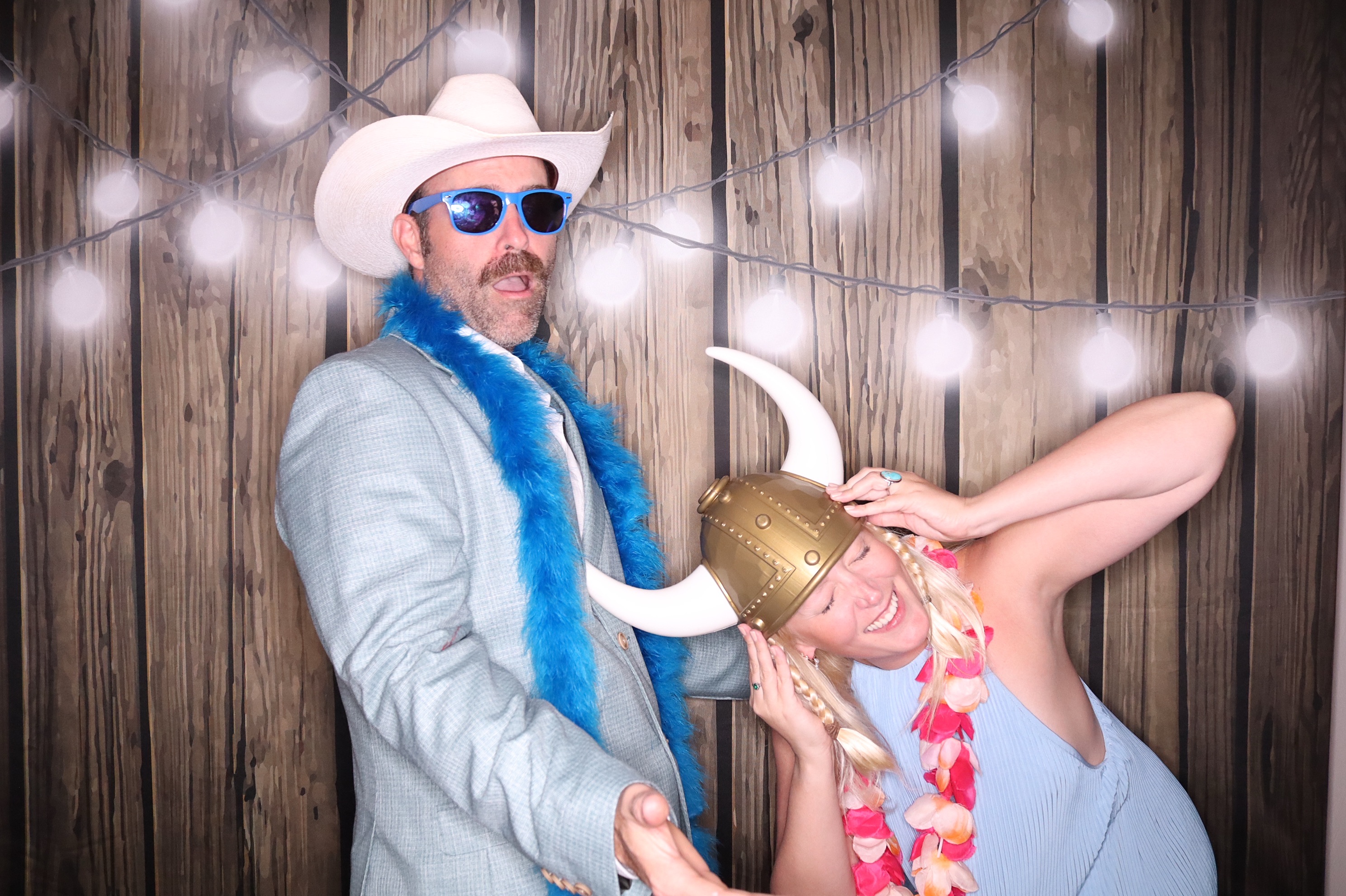 Rebecca and Adam Wedding | View more photos from the event at gallery.photoboothbillings.com/u/PhotoBoothBillings/Rebecca-and-Adam-Wedding