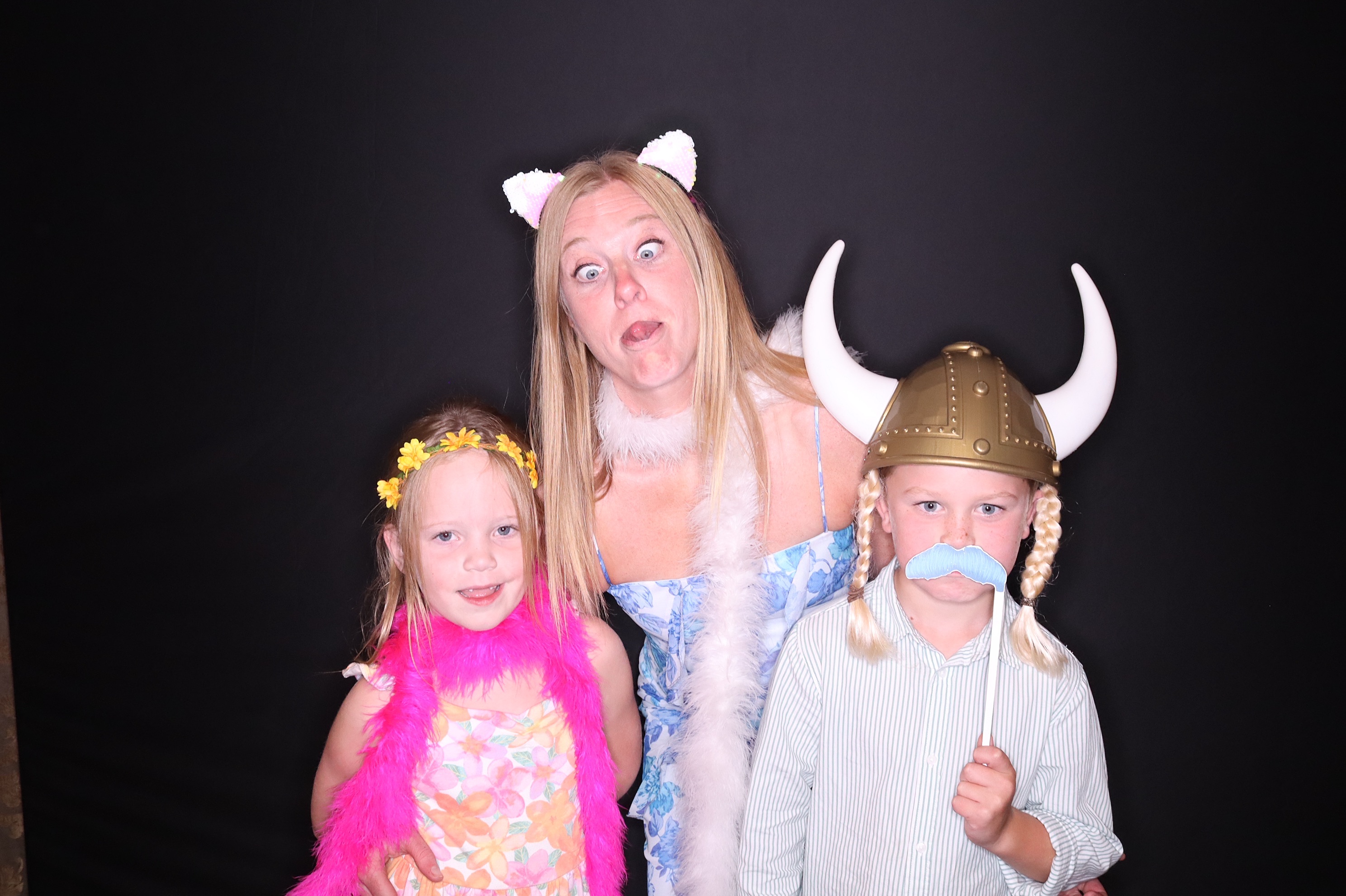 The Frenzel's Wedding | View more photos from the event at gallery.photoboothbillings.com/u/PhotoBoothBillings/The-Frenzels-Wedding