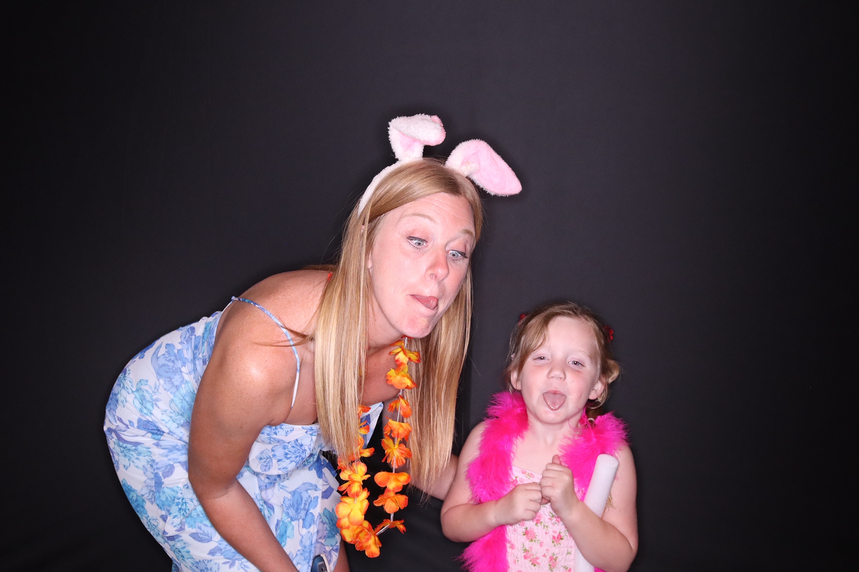 The Frenzel's Wedding | View more photos from the event at gallery.photoboothbillings.com/u/PhotoBoothBillings/The-Frenzels-Wedding
