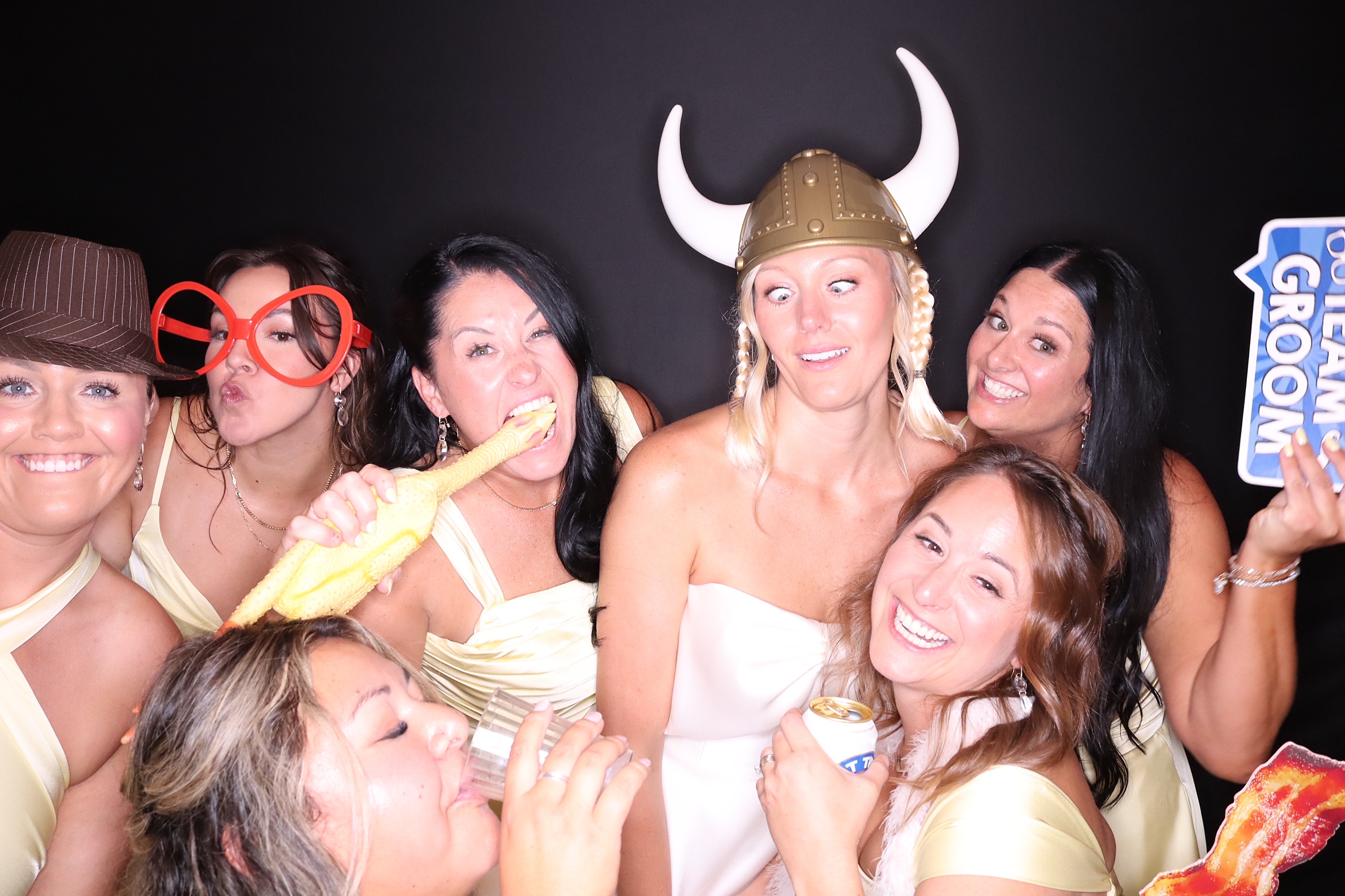 The Frenzel's Wedding | View more photos from the event at gallery.photoboothbillings.com/u/PhotoBoothBillings/The-Frenzels-Wedding