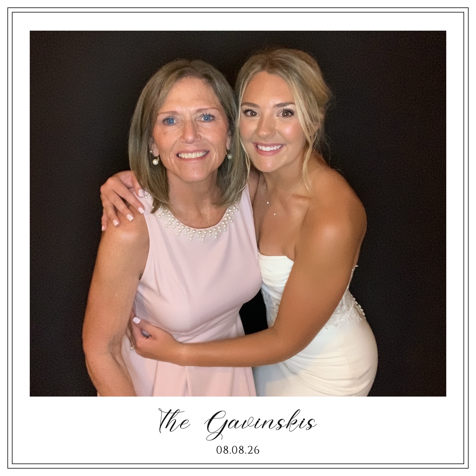The Gavinski Wedding | View more photos from the event at gallery.photoboothbillings.com/u/PhotoBoothBillings/The-Gavinski-Wedding