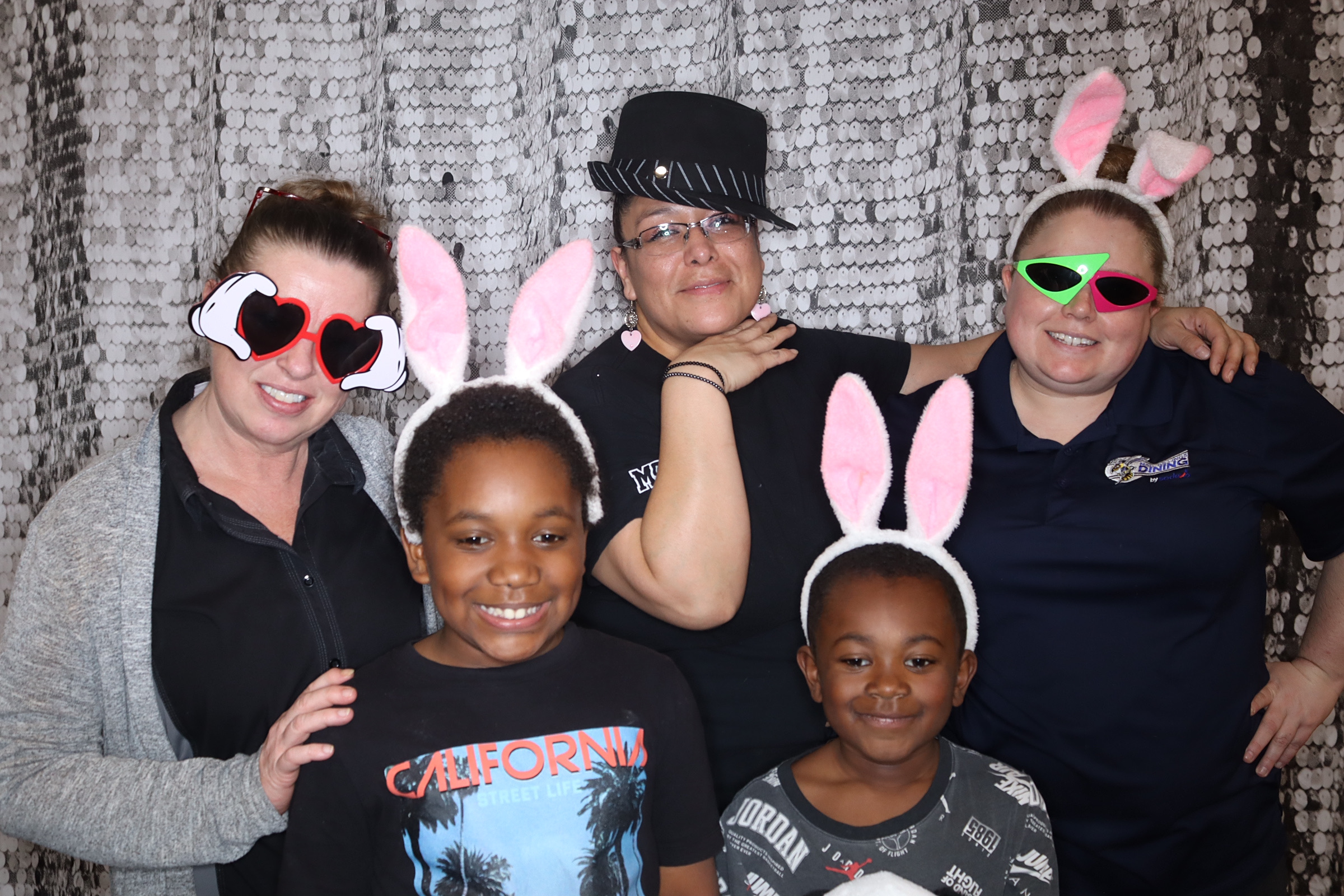 Valentine's Day Party | View more photos from the event at gallery.photoboothbillings.com/u/PhotoBoothBillings/Valentines-Day-Party