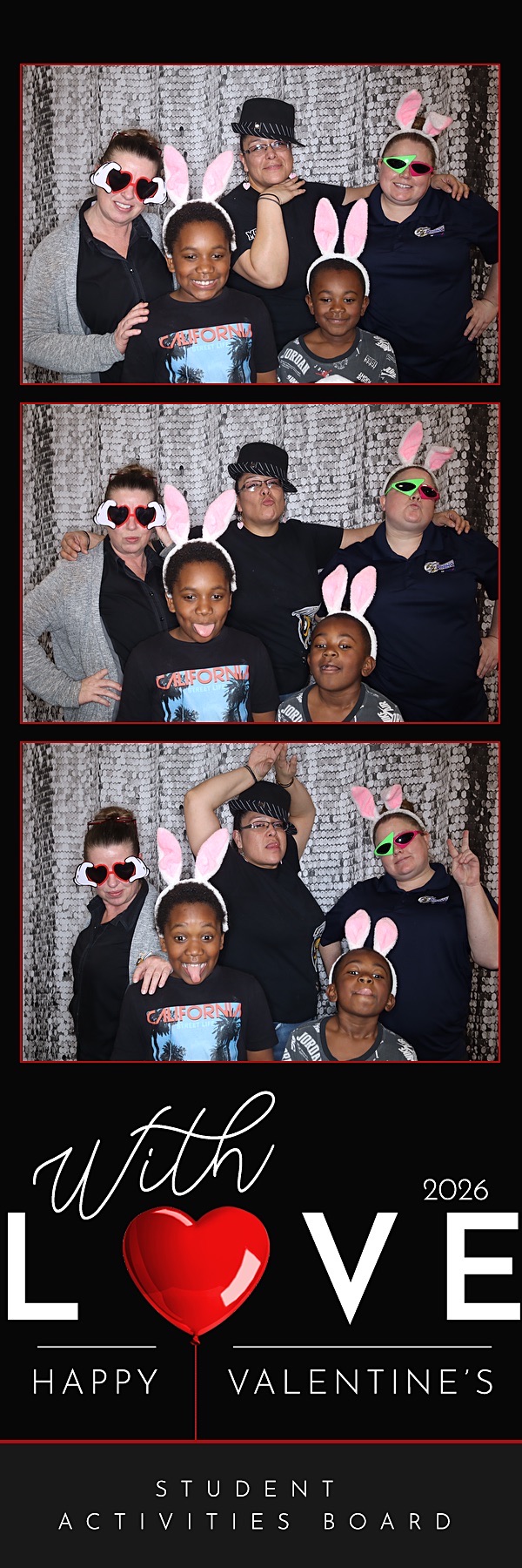 Valentine's Day Party | View more photos from the event at gallery.photoboothbillings.com/u/PhotoBoothBillings/Valentines-Day-Party