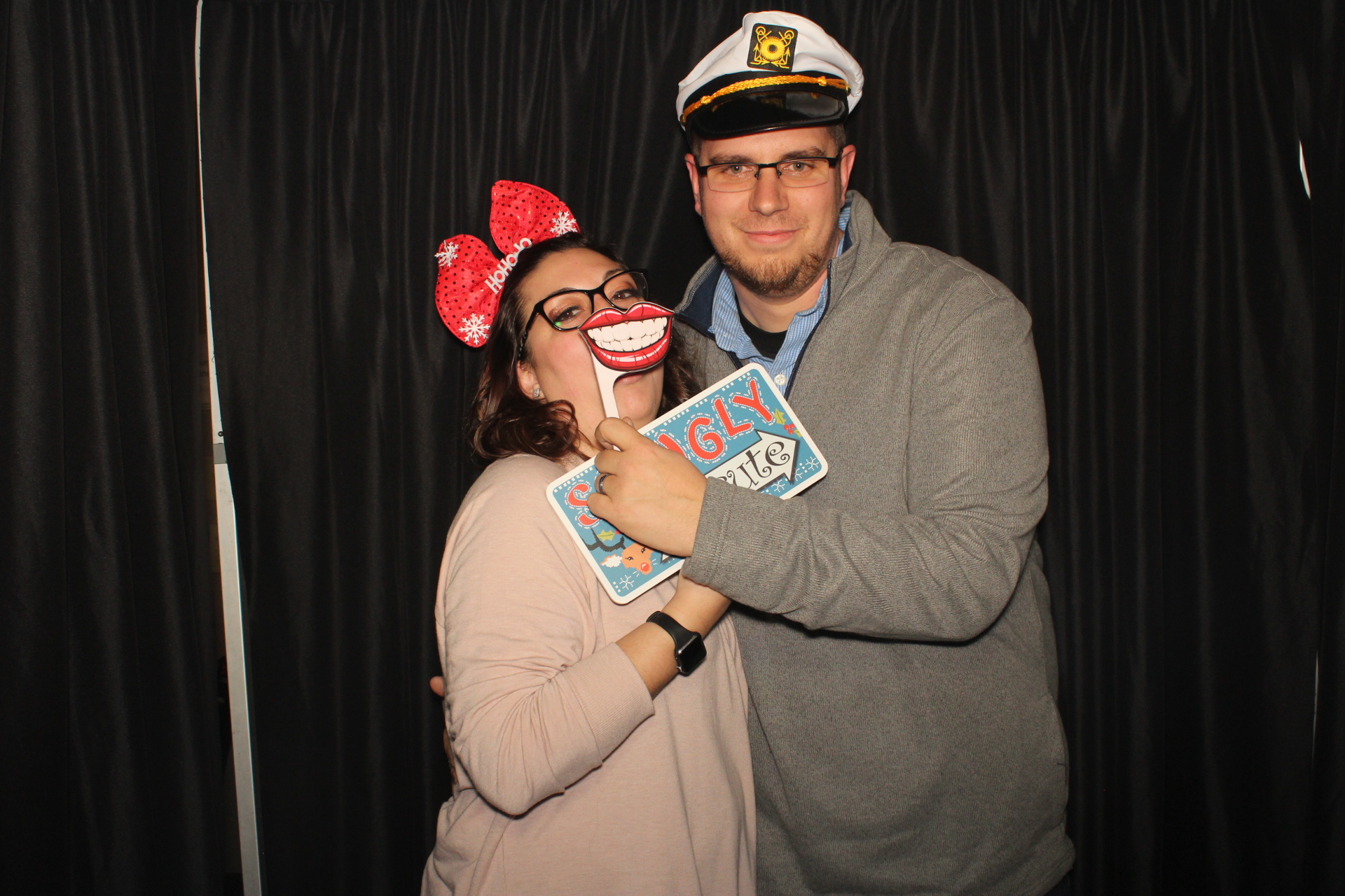 A1 Mechanical Holiday Party | View more photos from the event at gallery.photoboothcincy.com/u/PhotoBoothCincy/A1-Mechanical-Holiday-Party