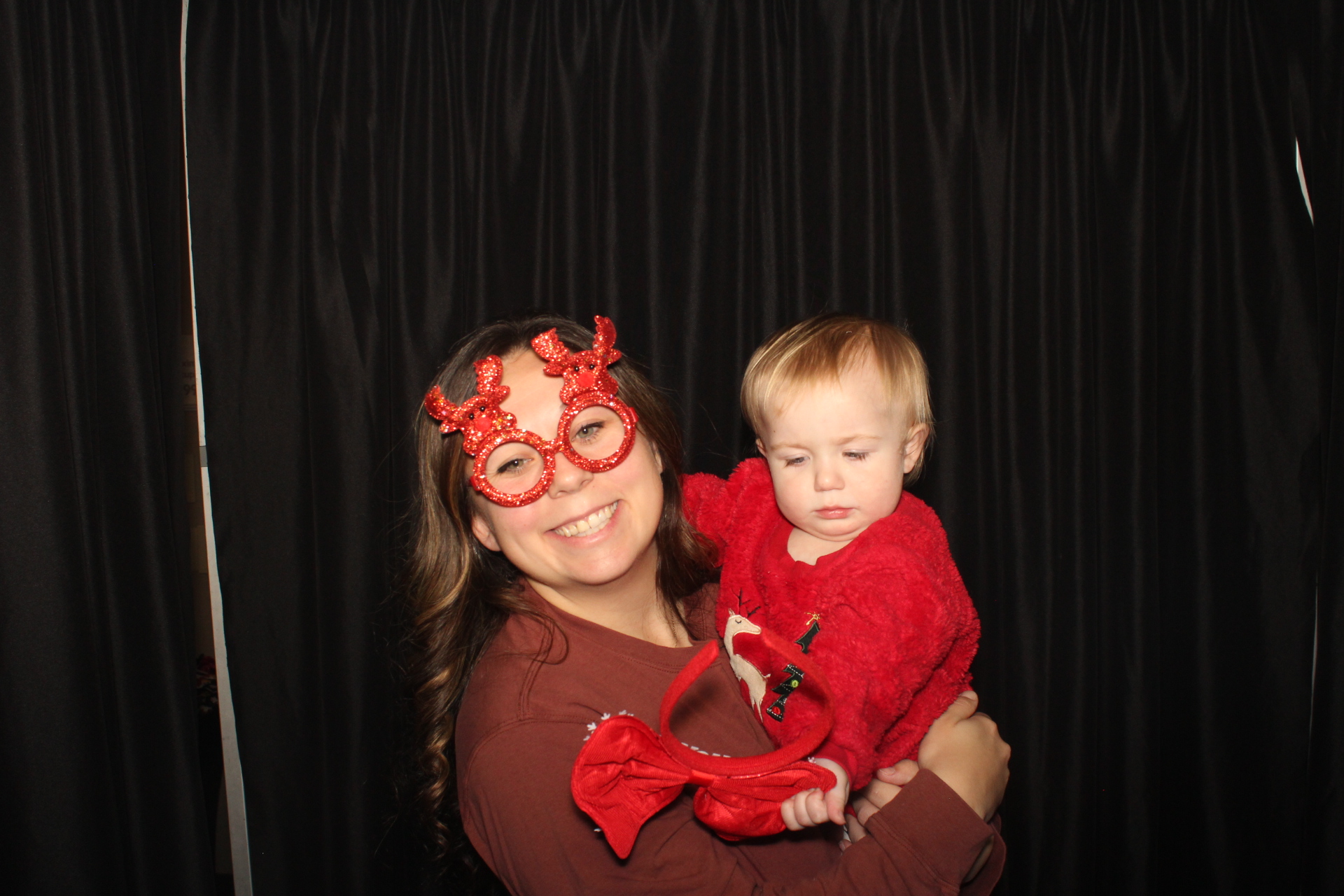 A1 Mechanical Holiday Party | View more photos from the event at gallery.photoboothcincy.com/u/PhotoBoothCincy/A1-Mechanical-Holiday-Party