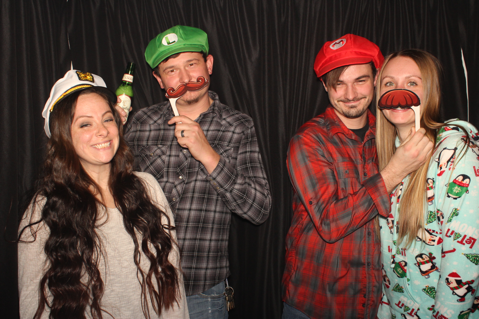 A1 Mechanical Holiday Party | View more photos from the event at gallery.photoboothcincy.com/u/PhotoBoothCincy/A1-Mechanical-Holiday-Party
