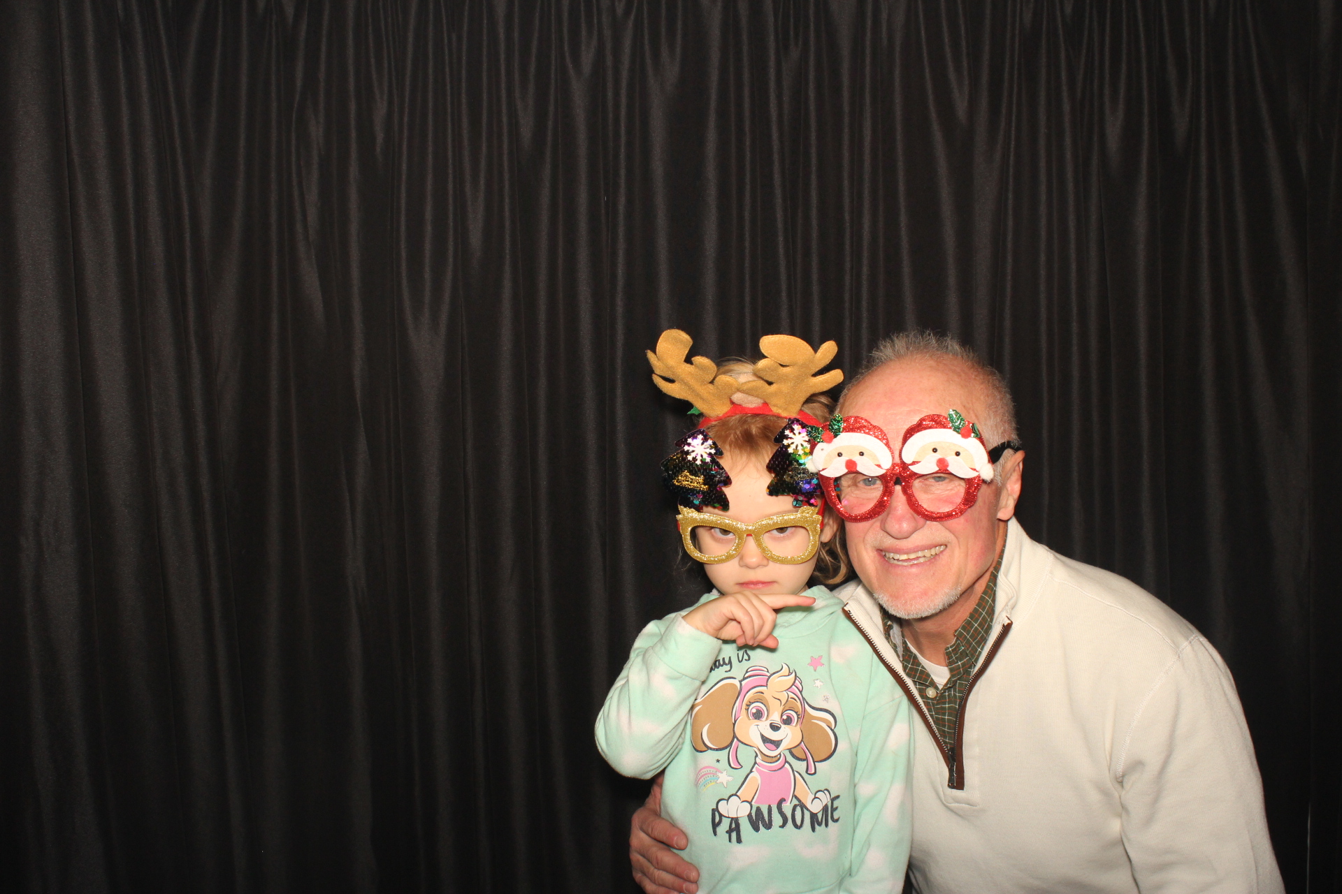 A1 Mechanical Holiday Party | View more photos from the event at gallery.photoboothcincy.com/u/PhotoBoothCincy/A1-Mechanical-Holiday-Party