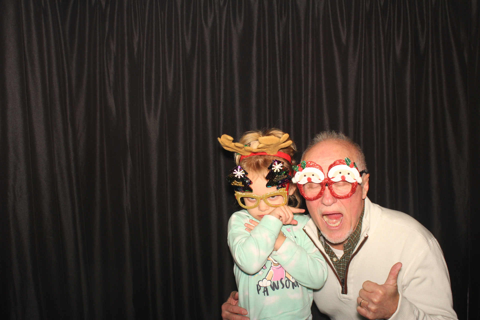 A1 Mechanical Holiday Party | View more photos from the event at gallery.photoboothcincy.com/u/PhotoBoothCincy/A1-Mechanical-Holiday-Party