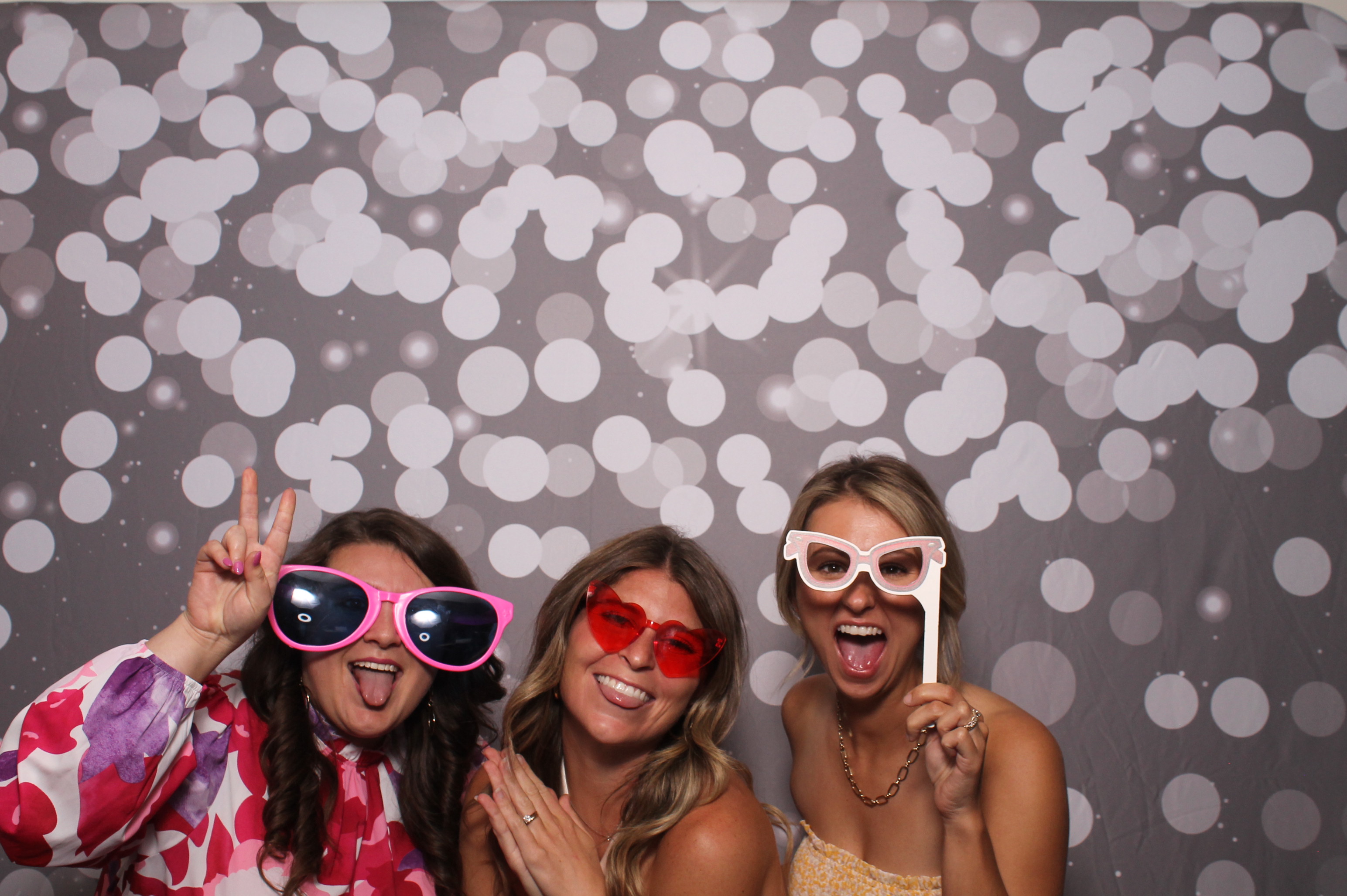 Abby & Zach  | View more photos from the event at gallery.photoboothcincy.com/u/PhotoBoothCincy/Abby-Zach