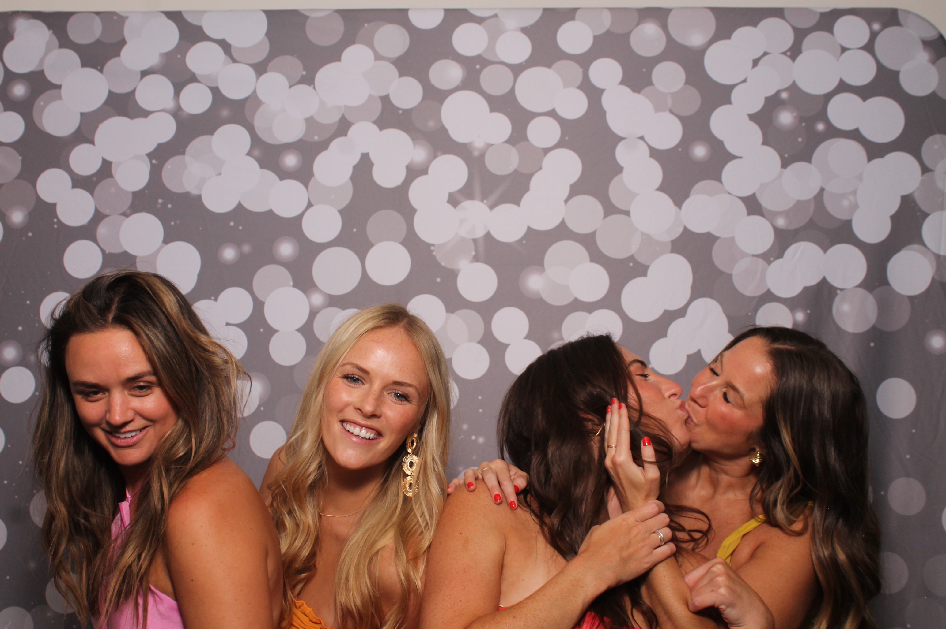 Abby & Zach  | View more photos from the event at gallery.photoboothcincy.com/u/PhotoBoothCincy/Abby-Zach