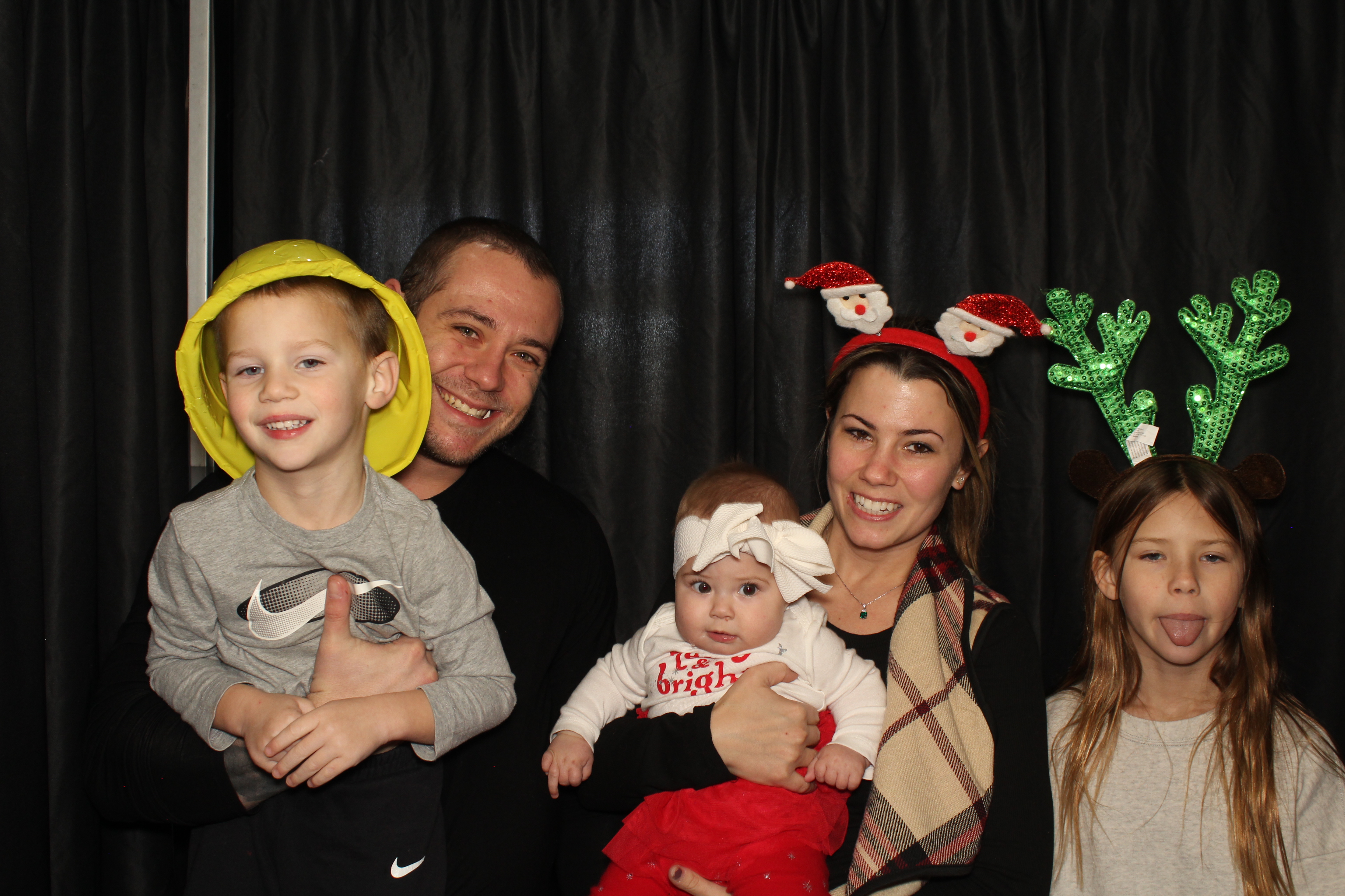 Alkermes Breakfast With Santa | View more photos from the event at gallery.photoboothcincy.com/u/PhotoBoothCincy/Alkermes-Breakfast-With-Santa