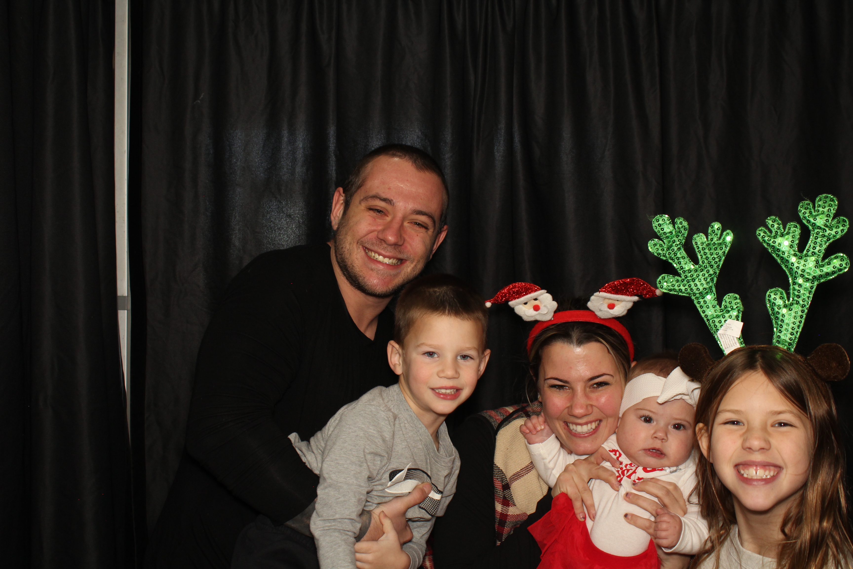 Alkermes Breakfast With Santa | View more photos from the event at gallery.photoboothcincy.com/u/PhotoBoothCincy/Alkermes-Breakfast-With-Santa