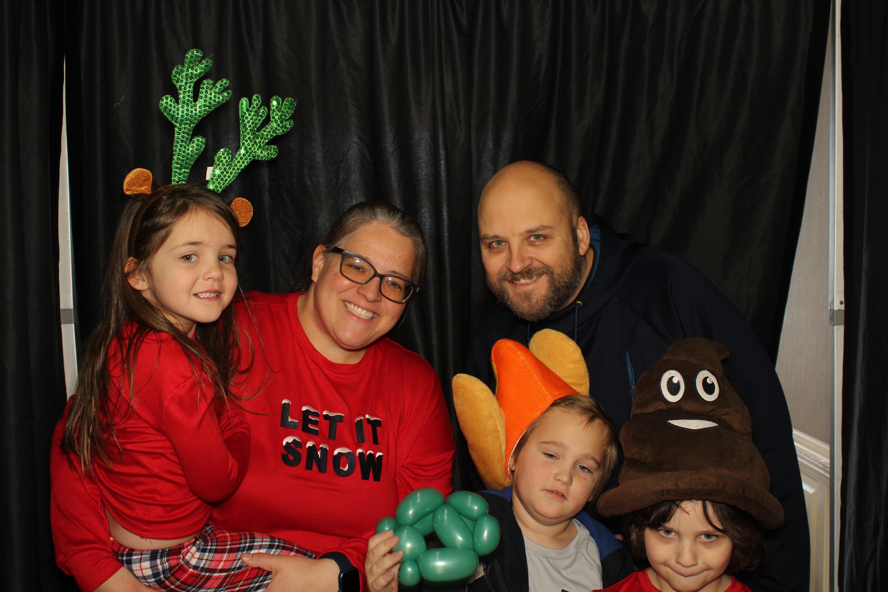 Alkermes Breakfast With Santa | View more photos from the event at gallery.photoboothcincy.com/u/PhotoBoothCincy/Alkermes-Breakfast-With-Santa