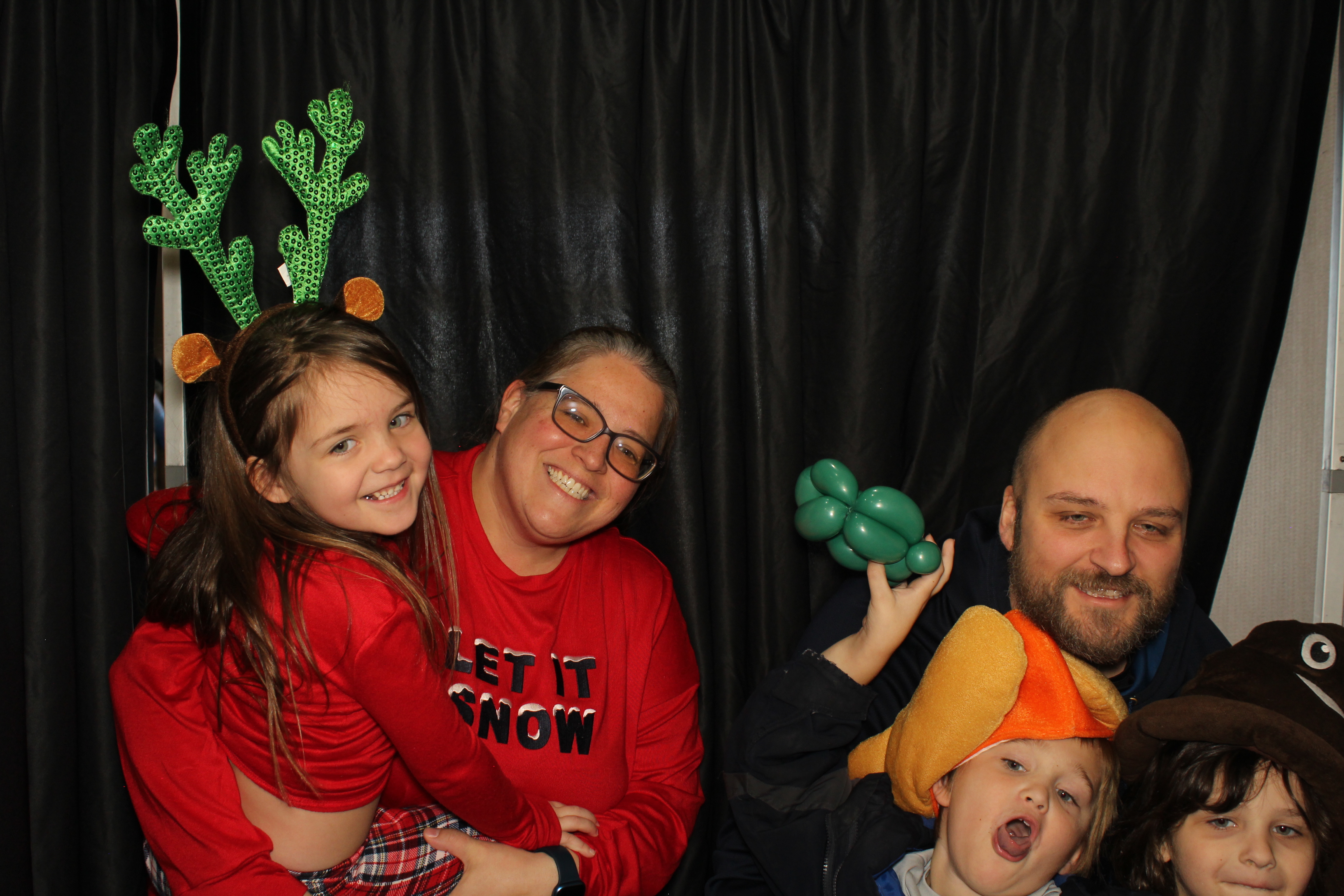 Alkermes Breakfast With Santa | View more photos from the event at gallery.photoboothcincy.com/u/PhotoBoothCincy/Alkermes-Breakfast-With-Santa