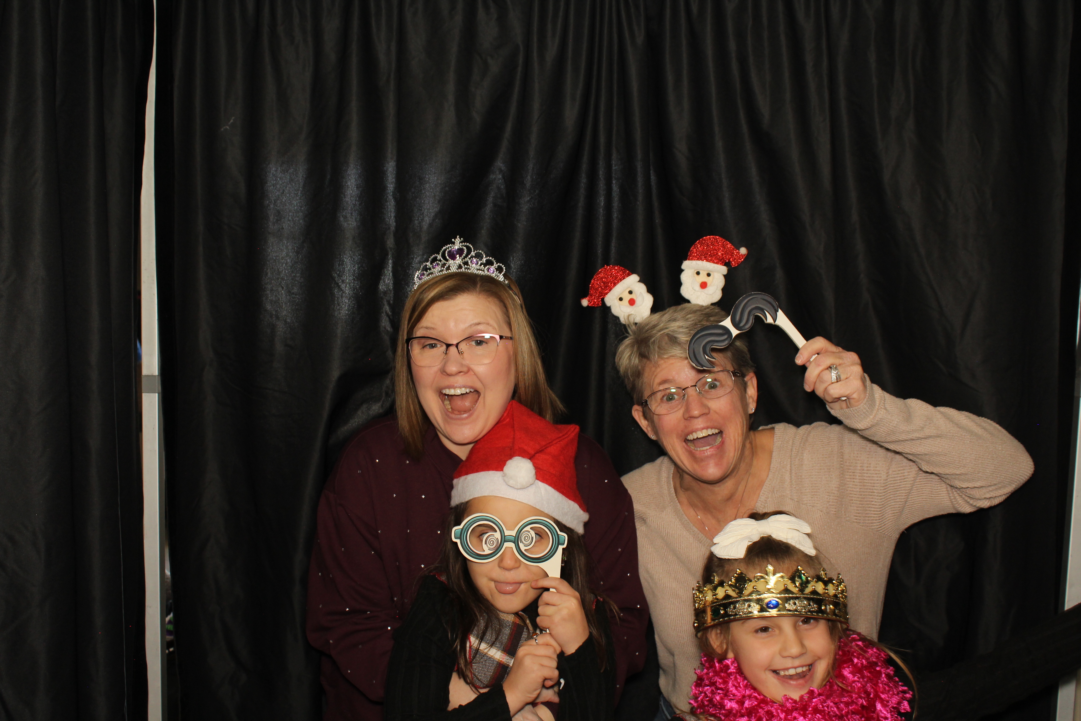 Alkermes Breakfast With Santa | View more photos from the event at gallery.photoboothcincy.com/u/PhotoBoothCincy/Alkermes-Breakfast-With-Santa