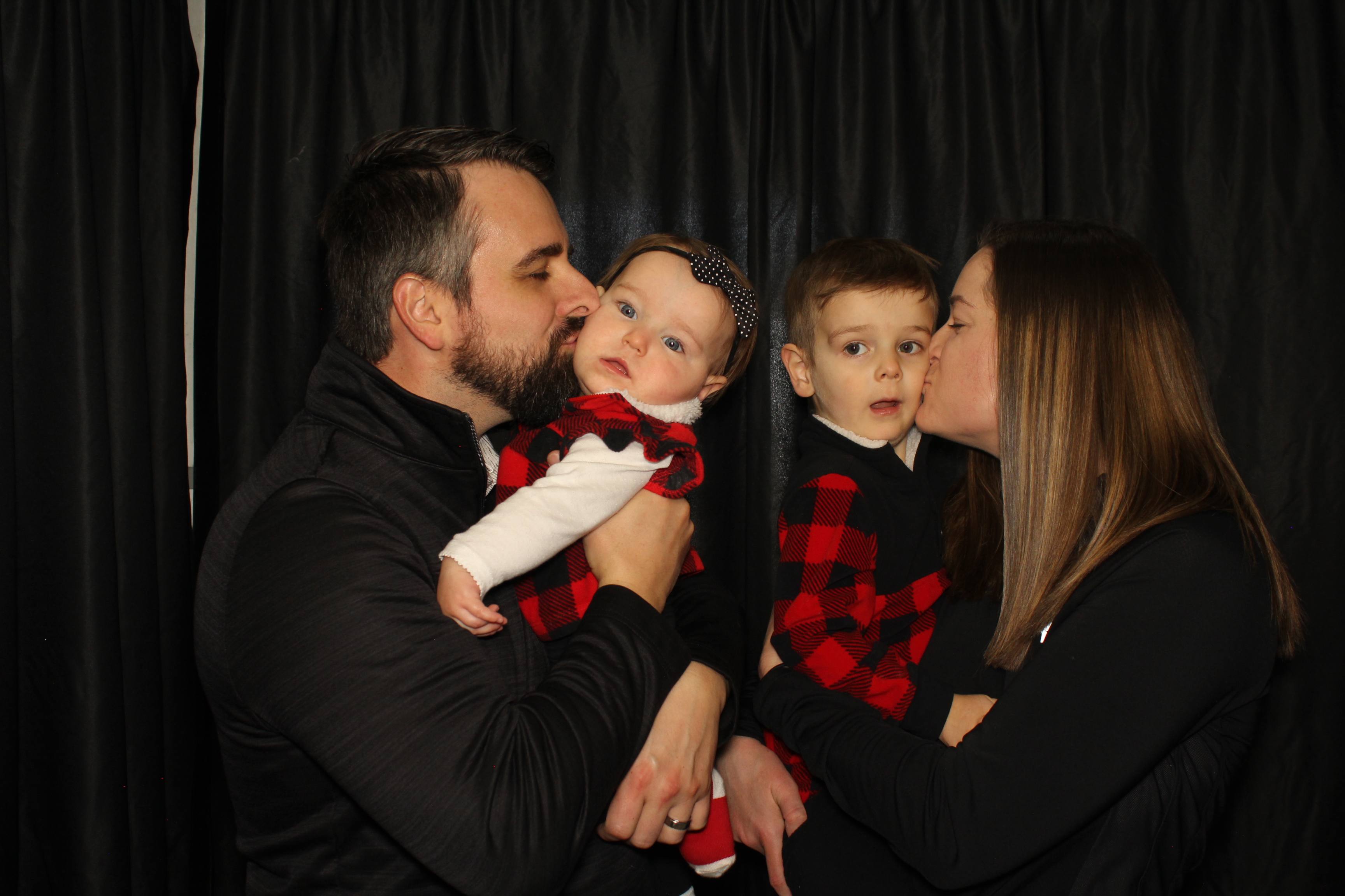 Alkermes Breakfast With Santa | View more photos from the event at gallery.photoboothcincy.com/u/PhotoBoothCincy/Alkermes-Breakfast-With-Santa