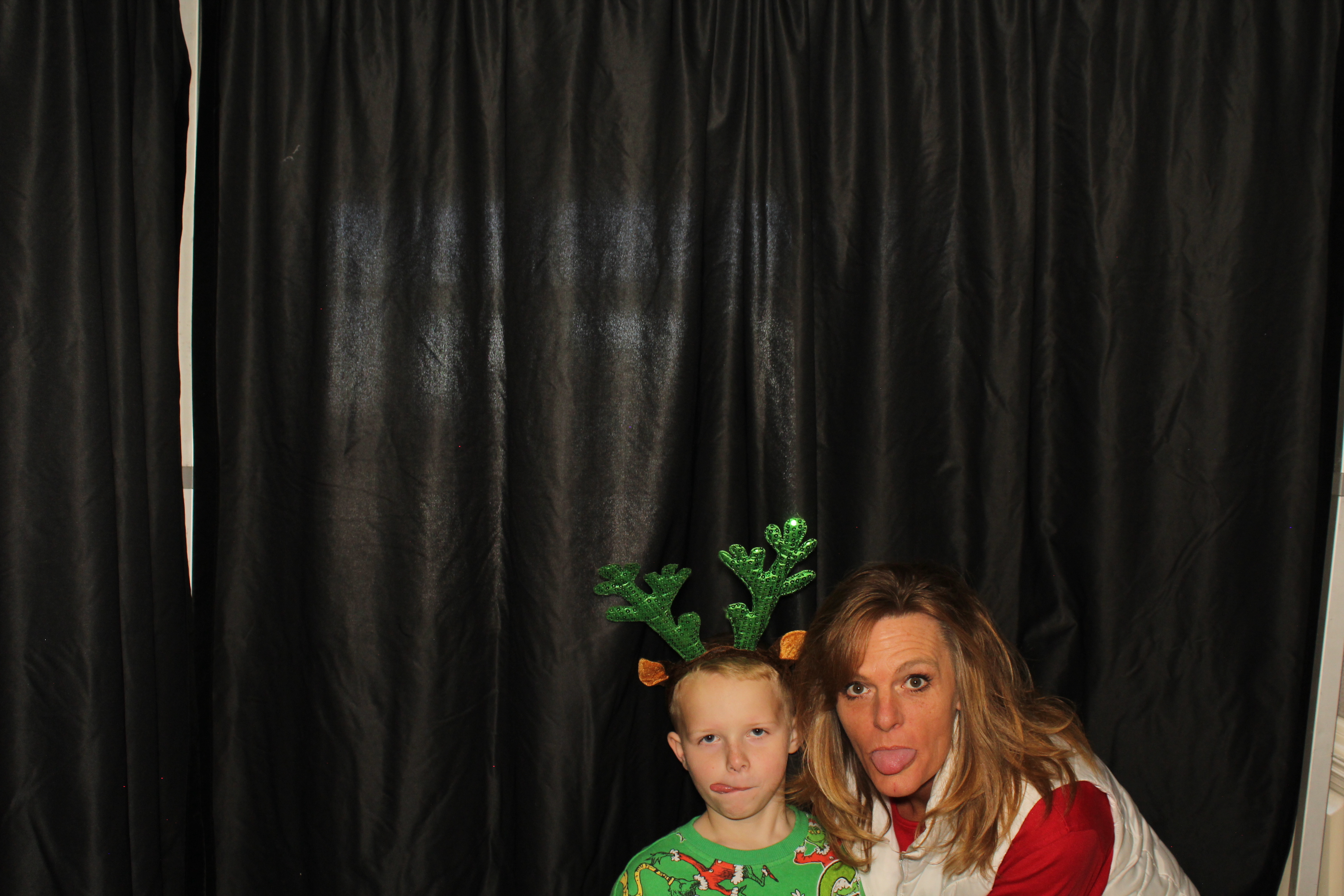 Alkermes Breakfast With Santa | View more photos from the event at gallery.photoboothcincy.com/u/PhotoBoothCincy/Alkermes-Breakfast-With-Santa
