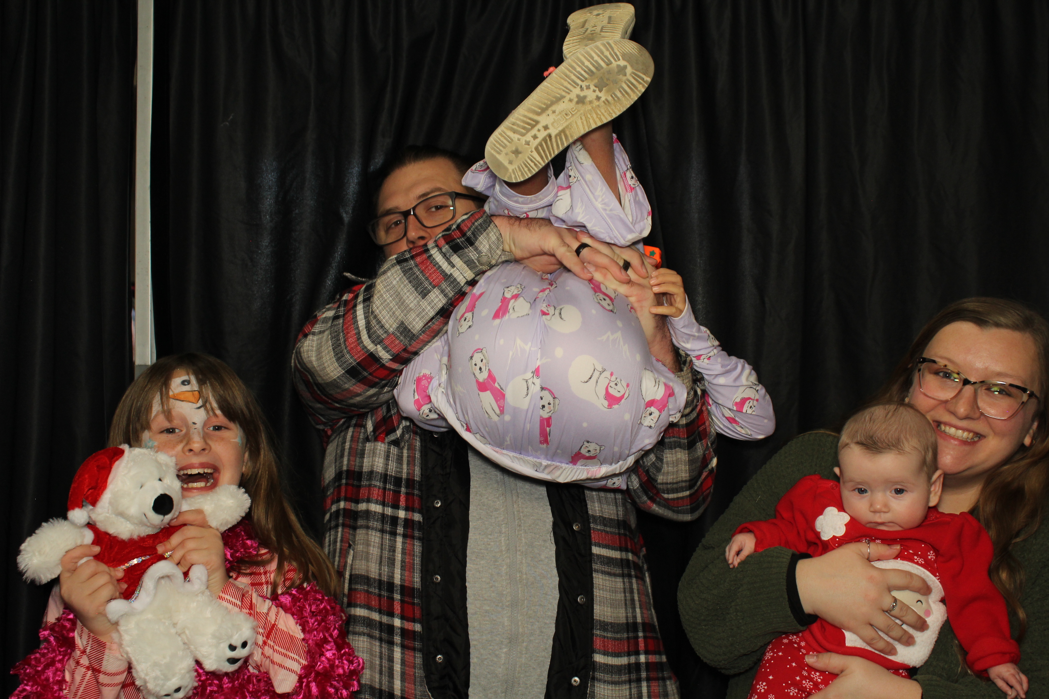 Alkermes Breakfast With Santa | View more photos from the event at gallery.photoboothcincy.com/u/PhotoBoothCincy/Alkermes-Breakfast-With-Santa