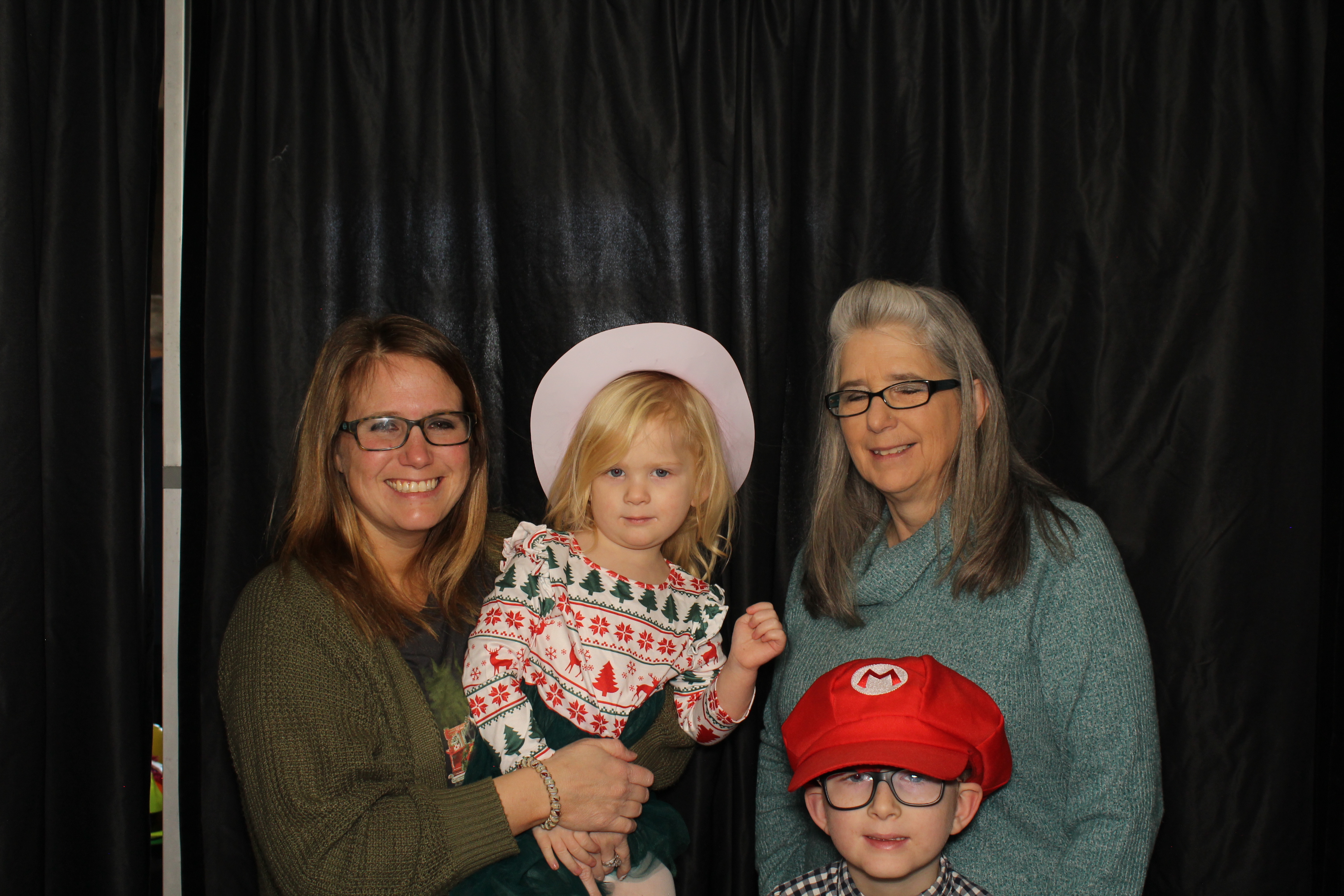 Alkermes Breakfast With Santa | View more photos from the event at gallery.photoboothcincy.com/u/PhotoBoothCincy/Alkermes-Breakfast-With-Santa