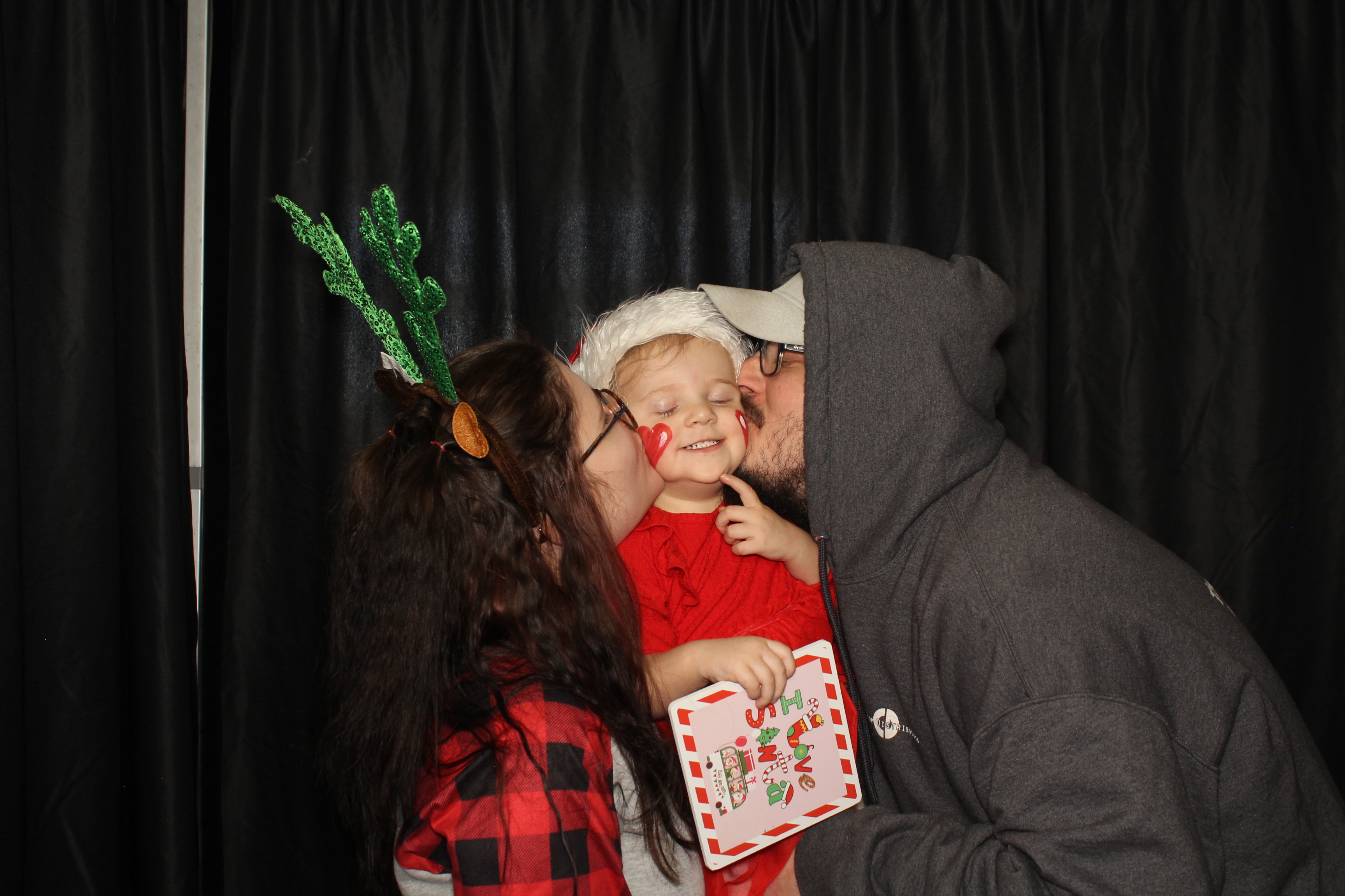Alkermes Breakfast With Santa | View more photos from the event at gallery.photoboothcincy.com/u/PhotoBoothCincy/Alkermes-Breakfast-With-Santa