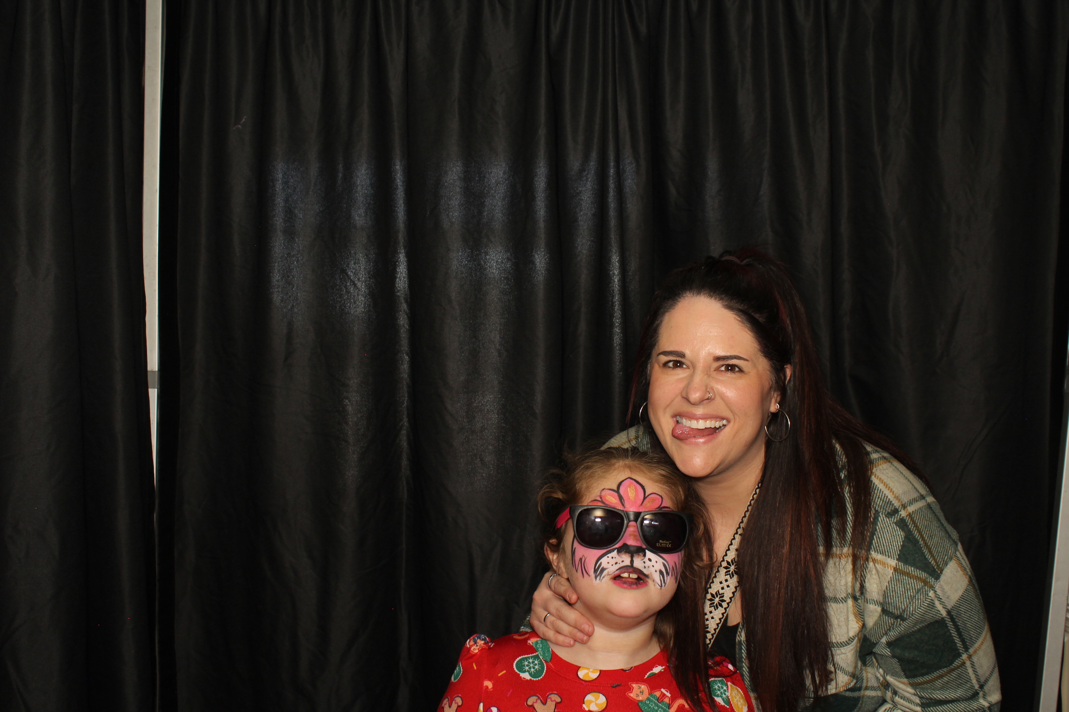 Alkermes Breakfast With Santa | View more photos from the event at gallery.photoboothcincy.com/u/PhotoBoothCincy/Alkermes-Breakfast-With-Santa