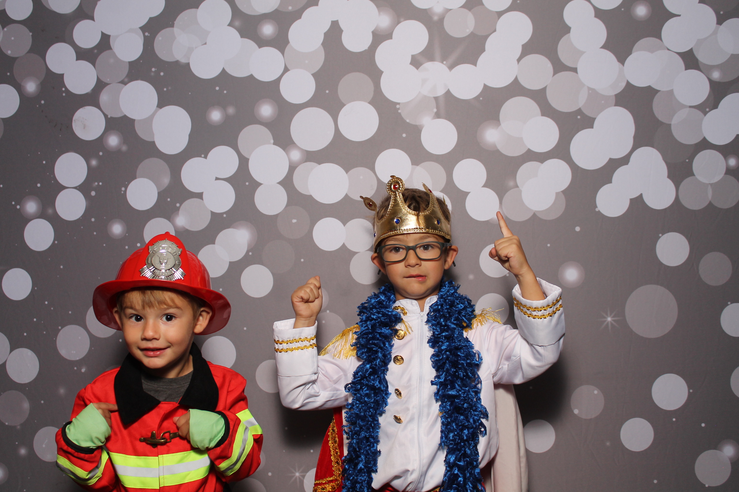 Amanda Matthews Halloween Party | View more photos from the event at gallery.photoboothcincy.com/u/PhotoBoothCincy/Amanda-Matthews-Halloween-Party