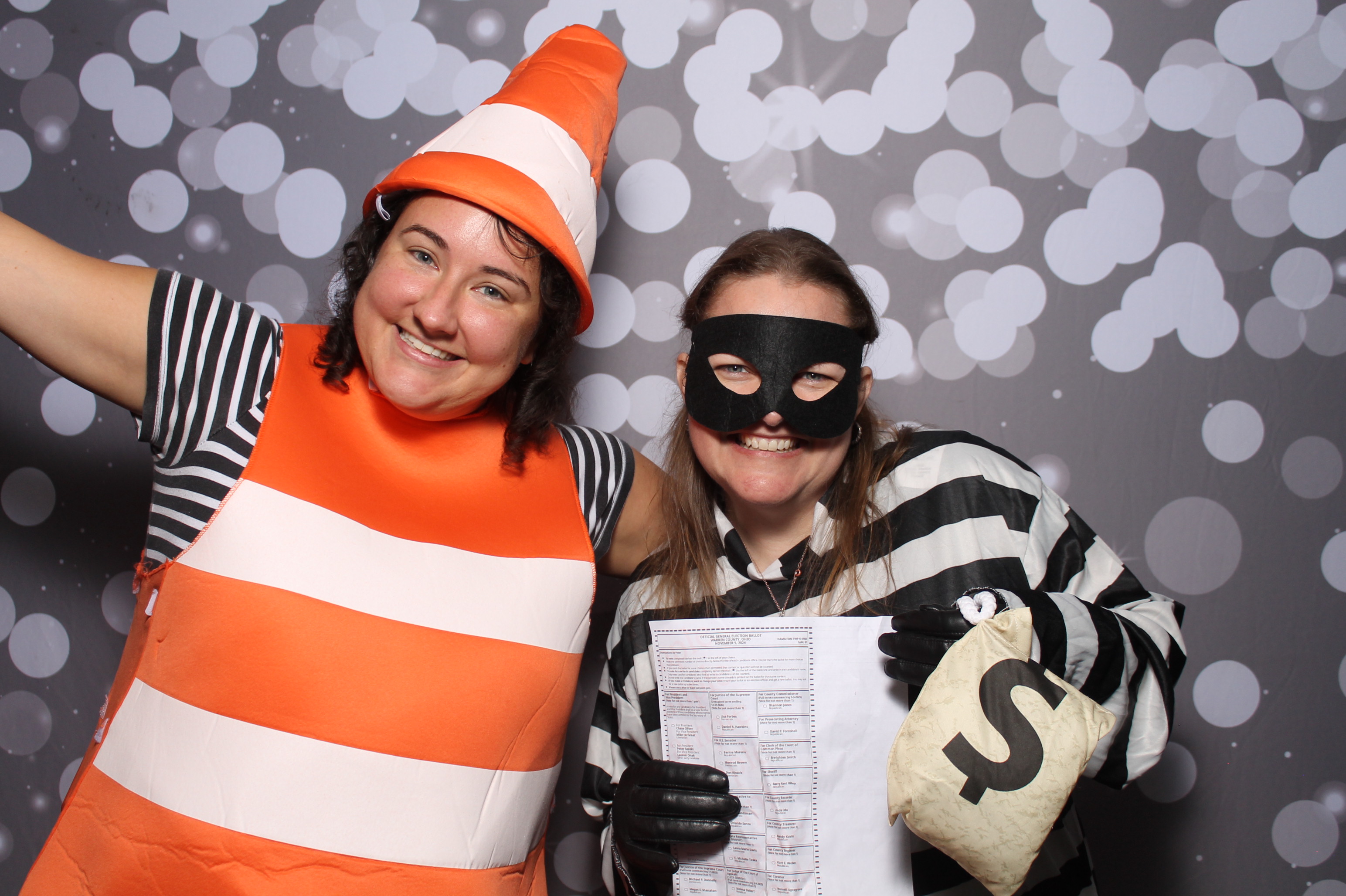 Amanda Matthews Halloween Party | View more photos from the event at gallery.photoboothcincy.com/u/PhotoBoothCincy/Amanda-Matthews-Halloween-Party