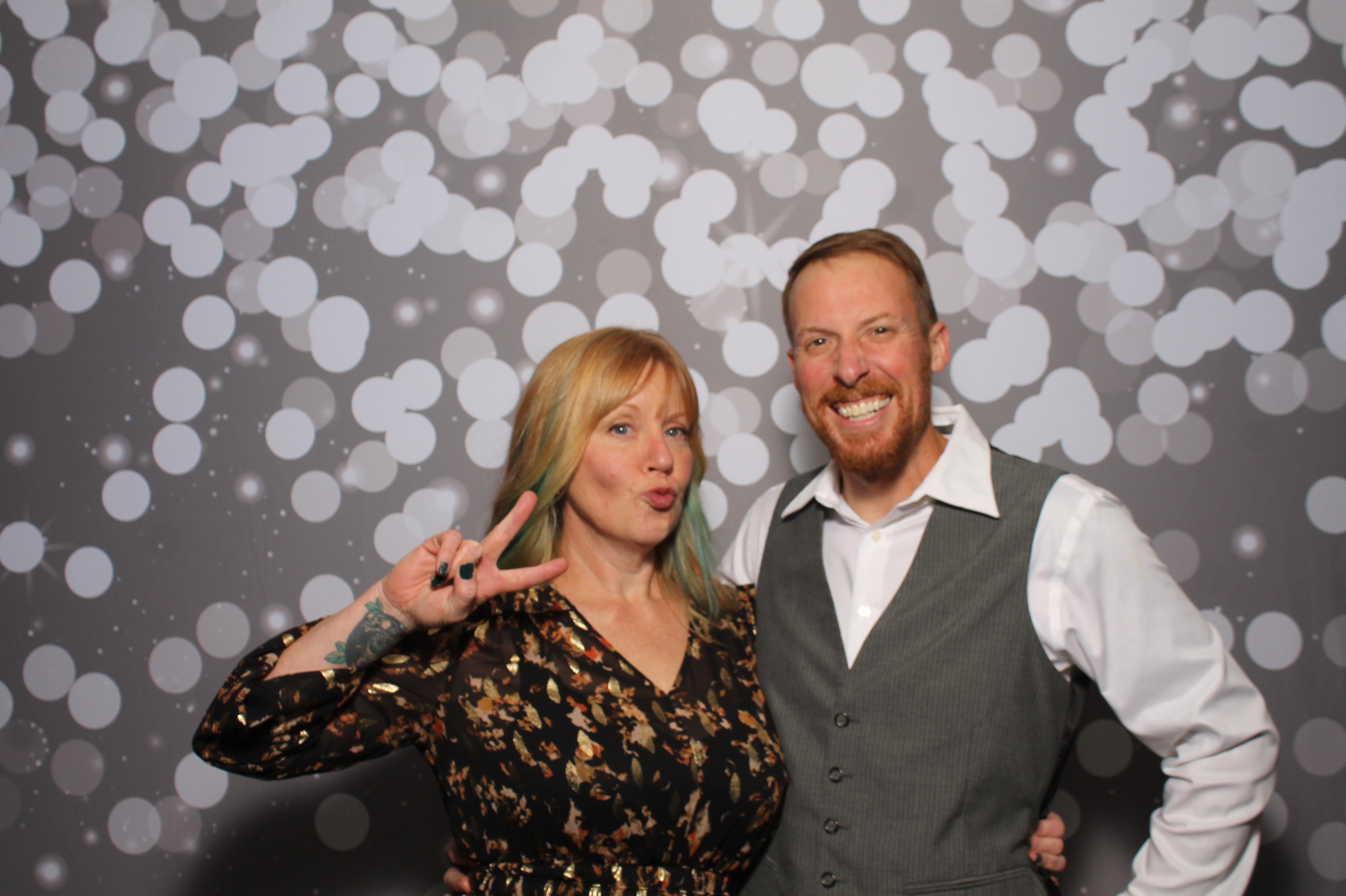 American Sound & Electronics | View more photos from the event at gallery.photoboothcincy.com/u/PhotoBoothCincy/American-Sound-Electronics