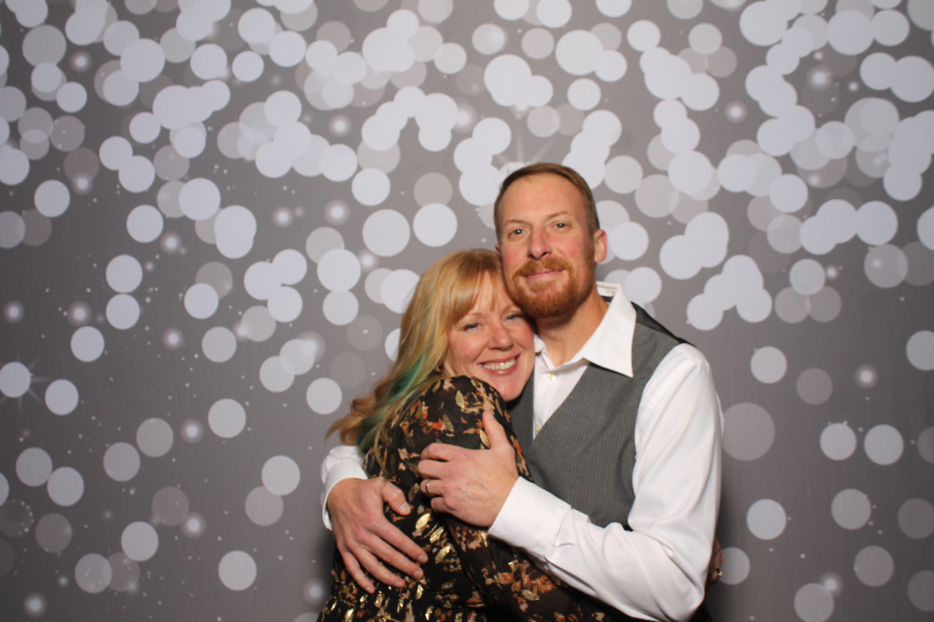 American Sound & Electronics | View more photos from the event at gallery.photoboothcincy.com/u/PhotoBoothCincy/American-Sound-Electronics
