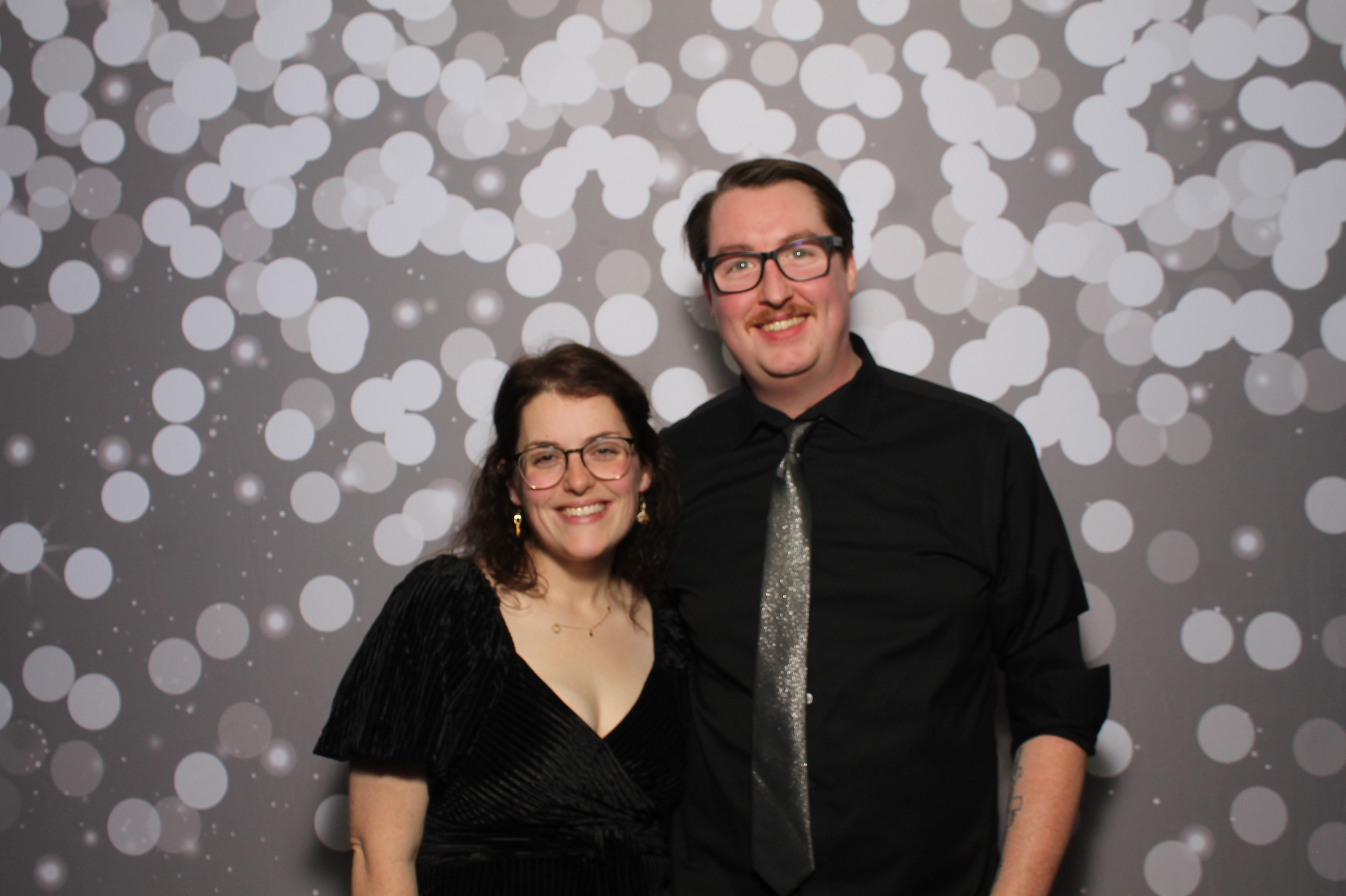 American Sound & Electronics | View more photos from the event at gallery.photoboothcincy.com/u/PhotoBoothCincy/American-Sound-Electronics
