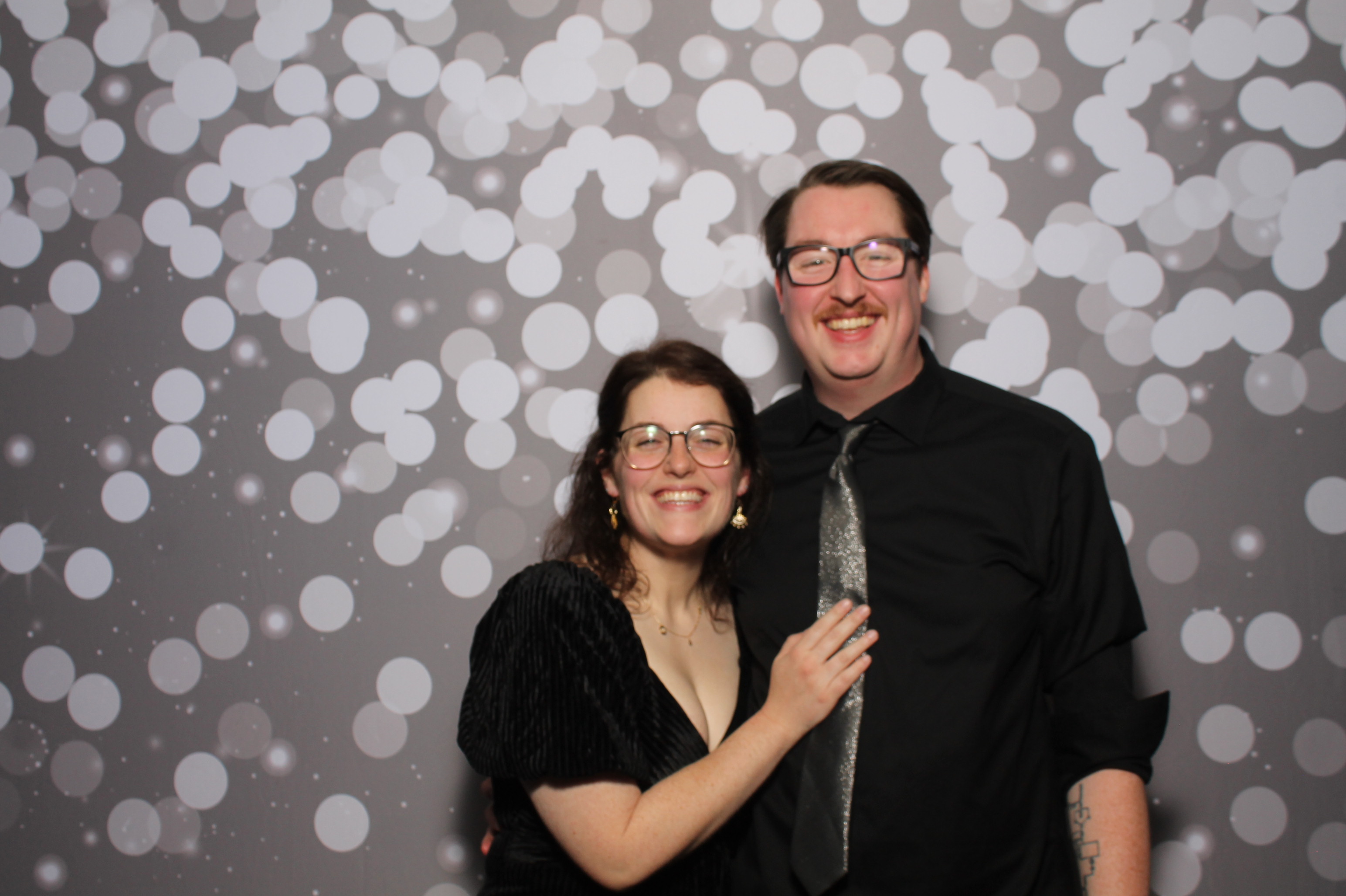American Sound & Electronics | View more photos from the event at gallery.photoboothcincy.com/u/PhotoBoothCincy/American-Sound-Electronics