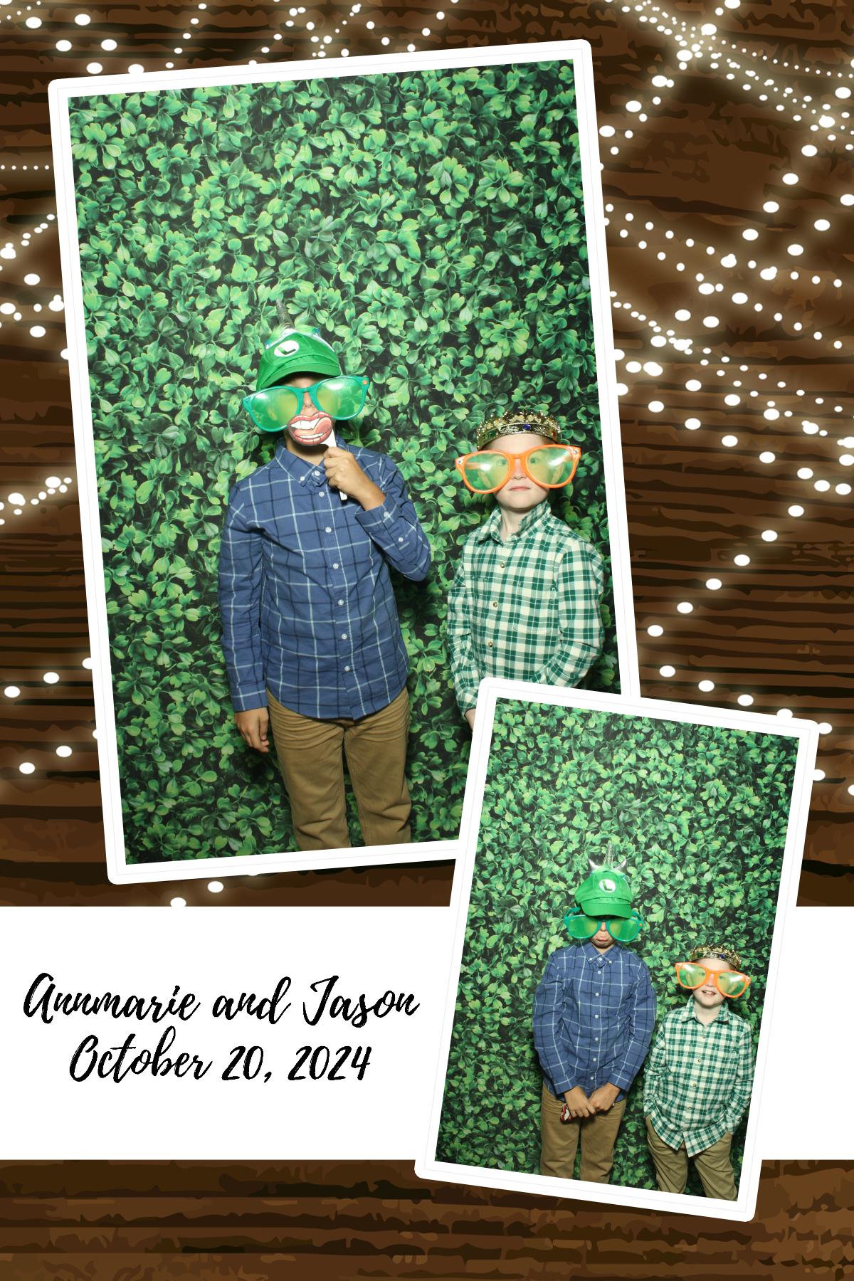 Annmarie & Jason | View more photos from the event at gallery.photoboothcincy.com/u/PhotoBoothCincy/Annmarie-Jason