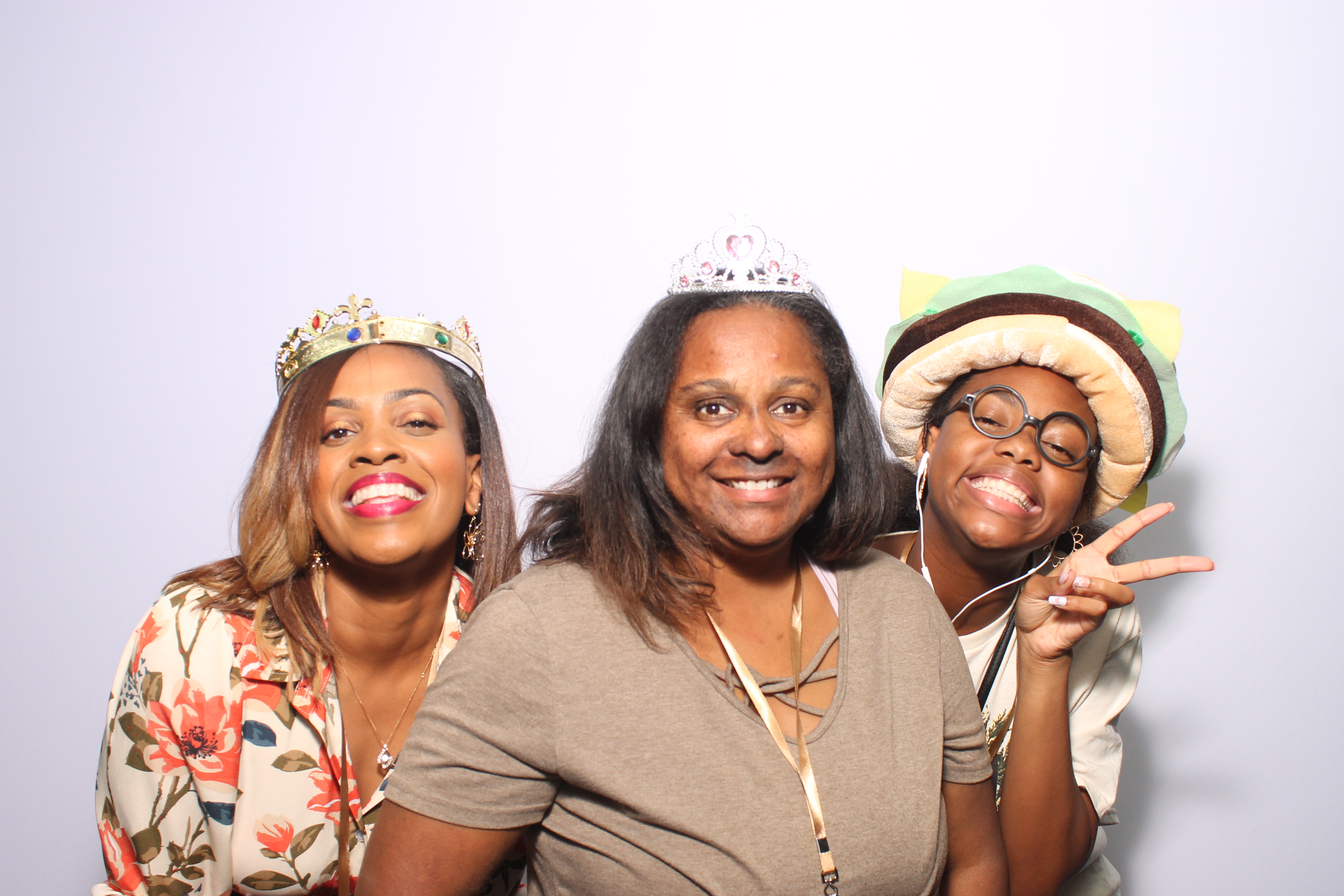 Bloom Women's Conference | View more photos from the event at gallery.photoboothcincy.com/u/PhotoBoothCincy/Bloom-Womens-Conference