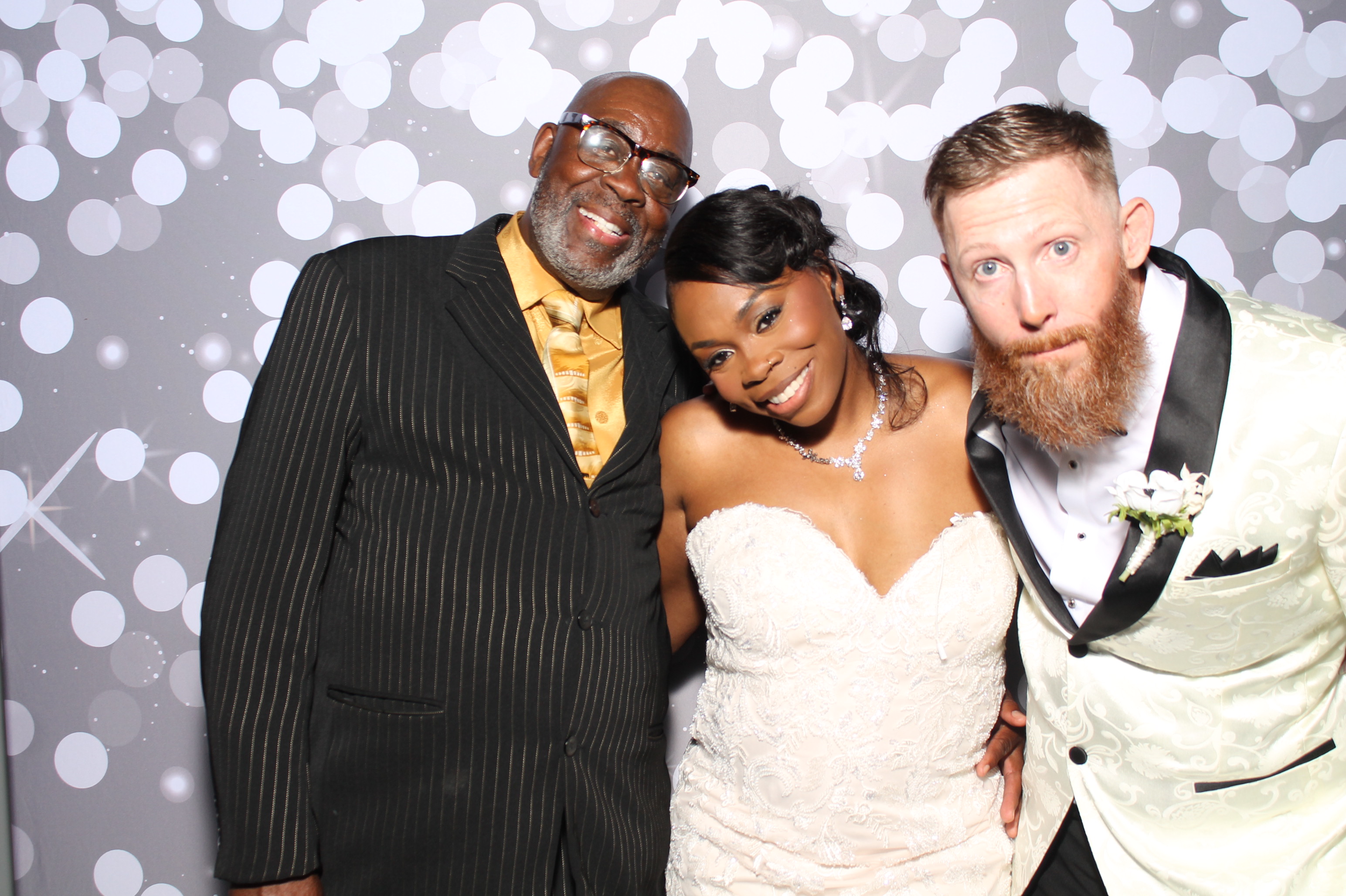 Bodkin's Wedding | View more photos from the event at gallery.photoboothcincy.com/u/PhotoBoothCincy/Bodkins-Wedding