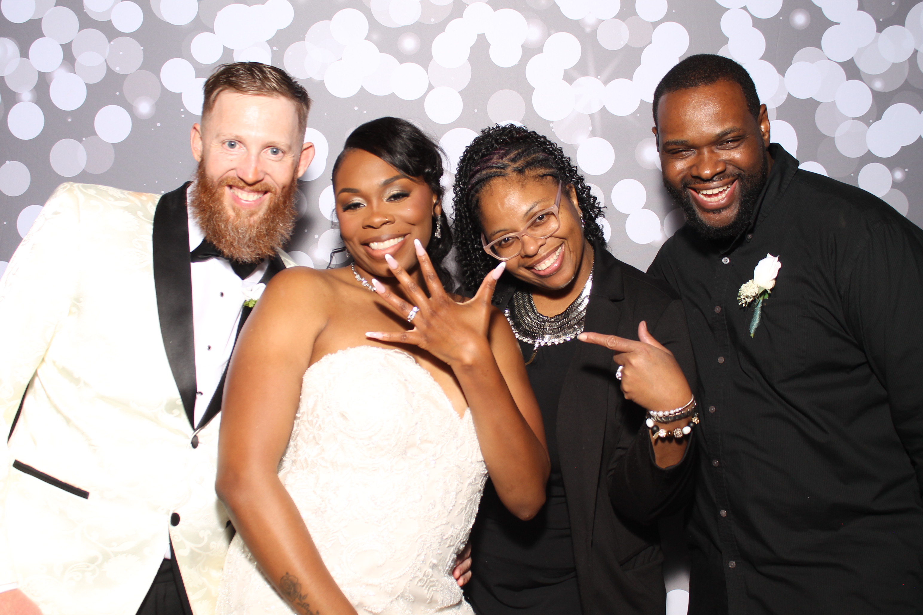 Bodkin's Wedding | View more photos from the event at gallery.photoboothcincy.com/u/PhotoBoothCincy/Bodkins-Wedding