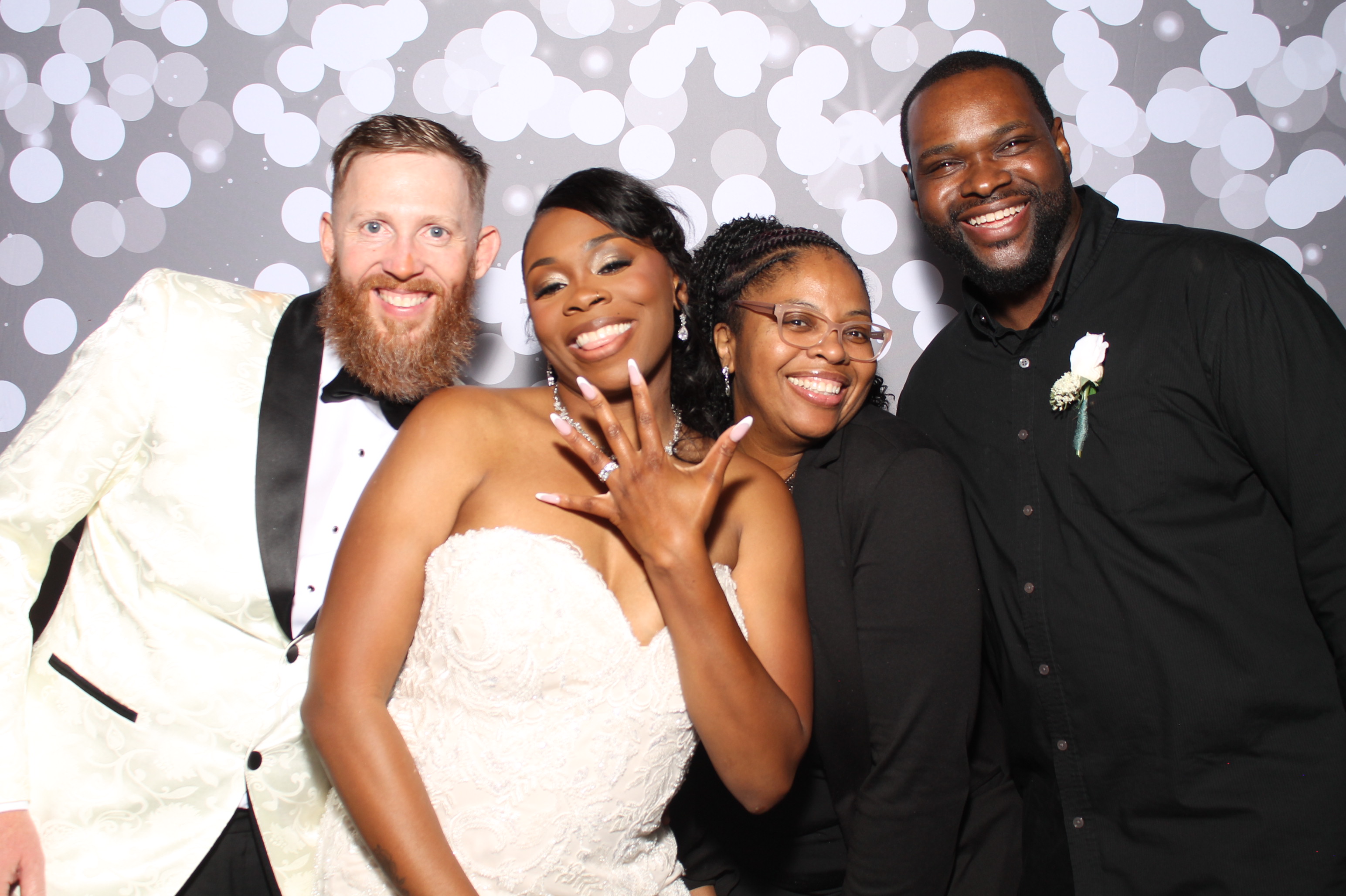 Bodkin's Wedding | View more photos from the event at gallery.photoboothcincy.com/u/PhotoBoothCincy/Bodkins-Wedding