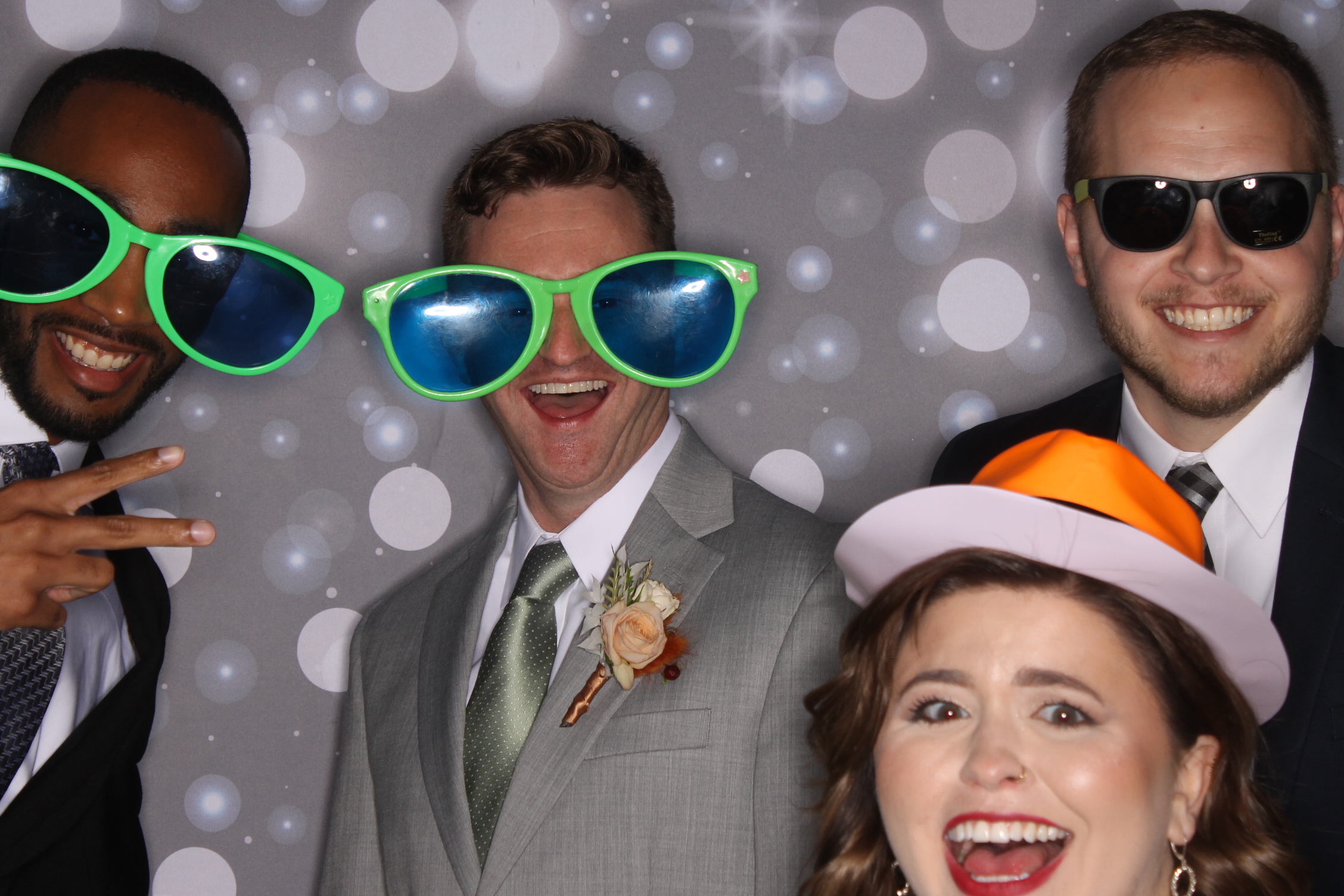 Brook & John's Wedding | View more photos from the event at gallery.photoboothcincy.com/u/PhotoBoothCincy/Brook-Johns-Wedding