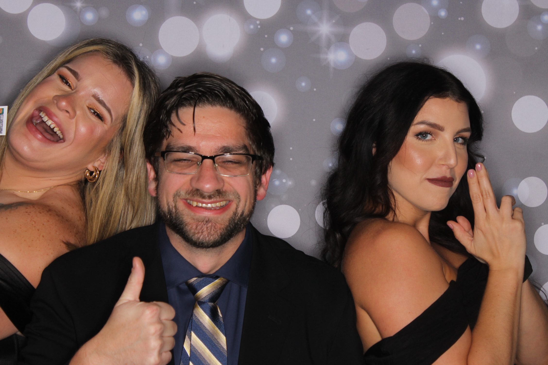 Brook & John's Wedding | View more photos from the event at gallery.photoboothcincy.com/u/PhotoBoothCincy/Brook-Johns-Wedding
