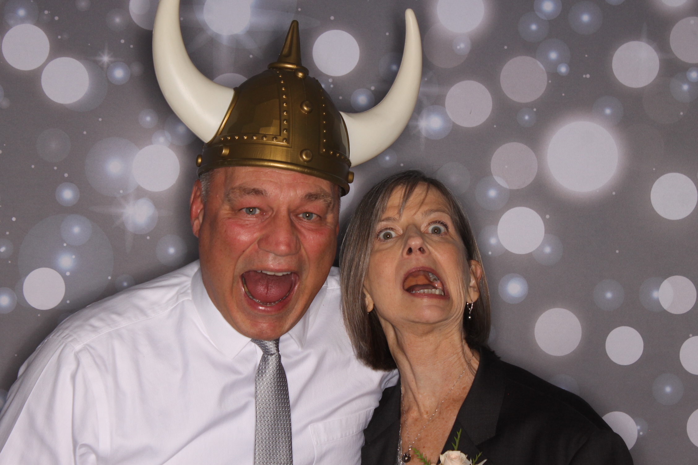 Brook & John's Wedding | View more photos from the event at gallery.photoboothcincy.com/u/PhotoBoothCincy/Brook-Johns-Wedding