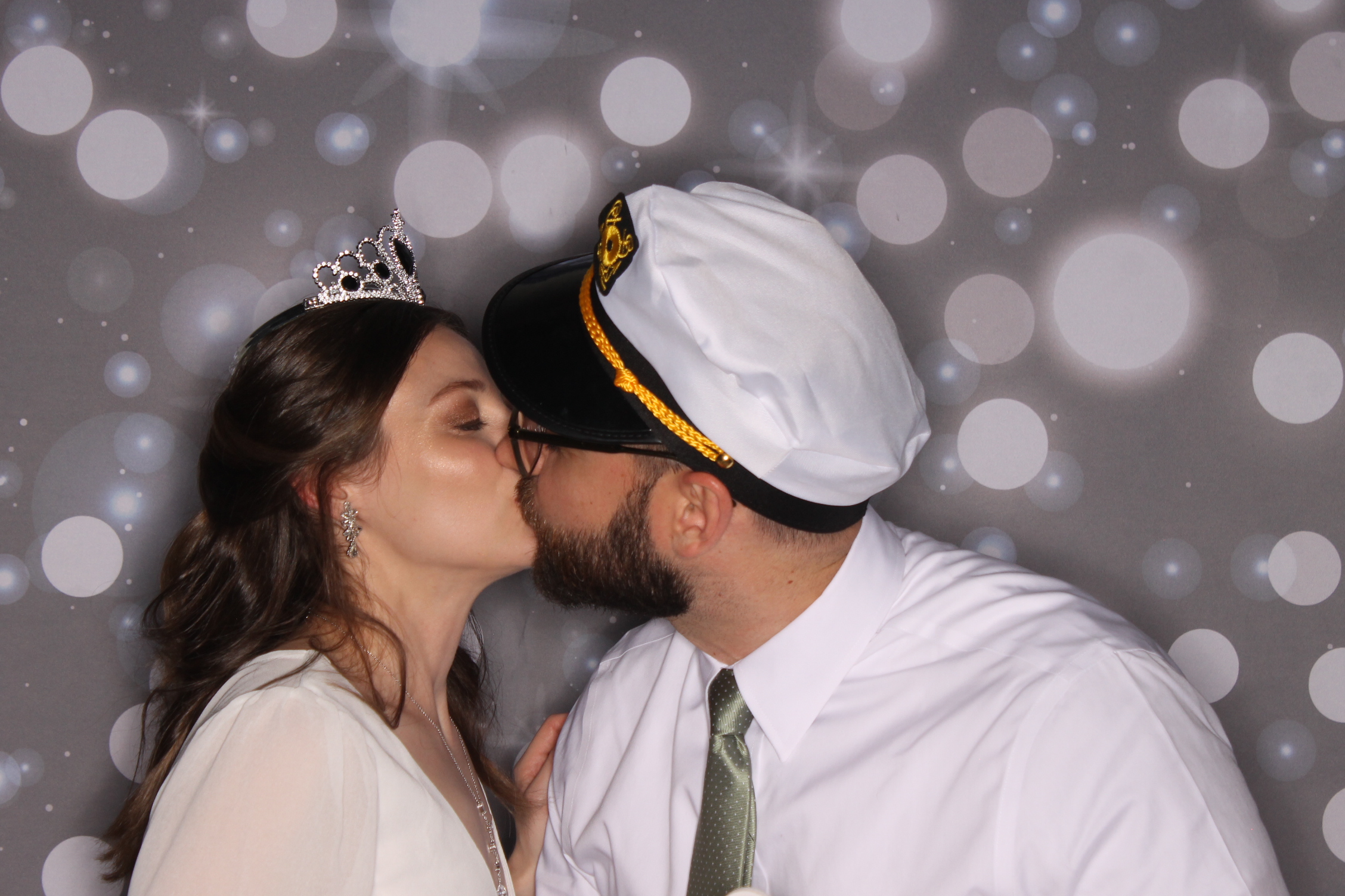Brook & John's Wedding | View more photos from the event at gallery.photoboothcincy.com/u/PhotoBoothCincy/Brook-Johns-Wedding